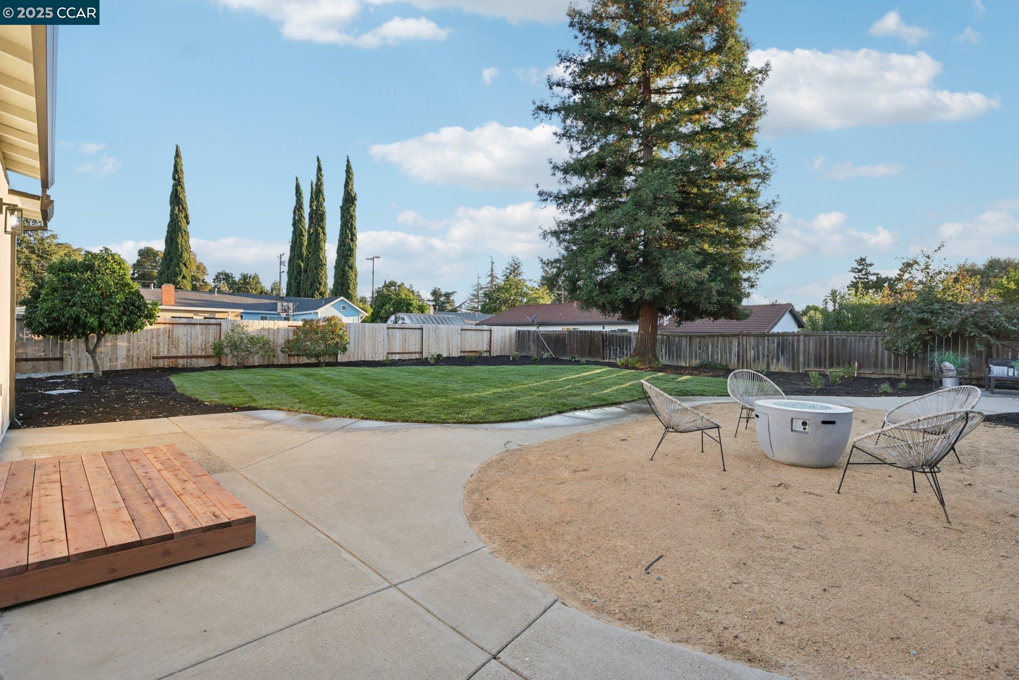 Detail Gallery Image 24 of 30 For 1604 Chestnut Ct, Concord,  CA 94519 - 4 Beds | 2 Baths