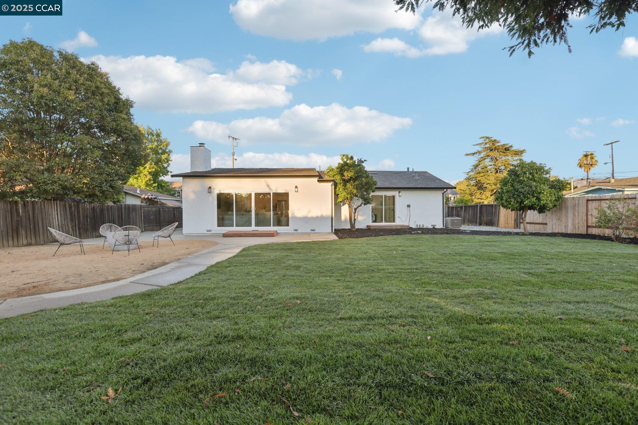 Detail Gallery Image 26 of 30 For 1604 Chestnut Ct, Concord,  CA 94519 - 4 Beds | 2 Baths