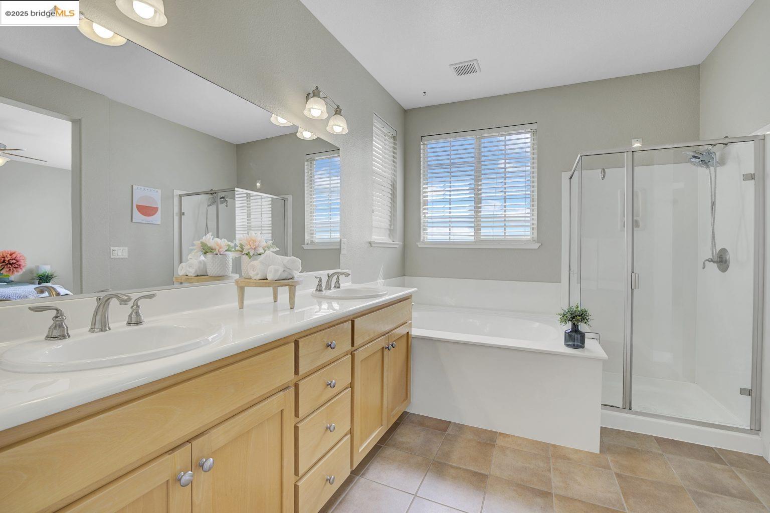 Detail Gallery Image 12 of 50 For 6130 Old Quarry Loop, Oakland,  CA 94605 - 3 Beds | 3 Baths