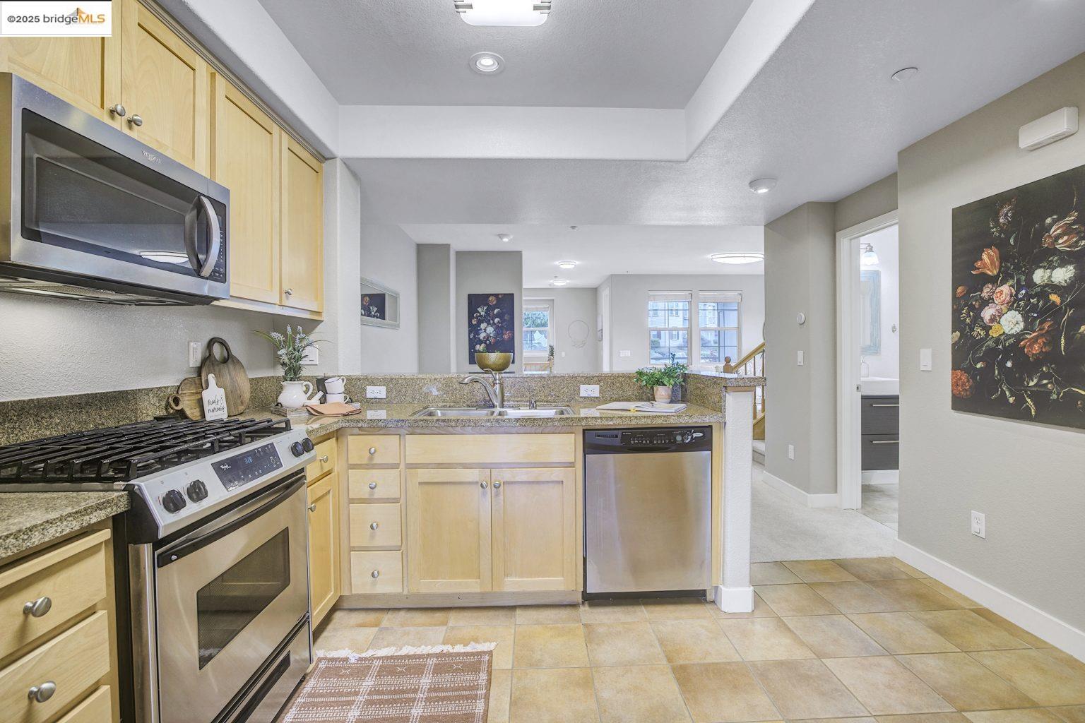 Detail Gallery Image 24 of 50 For 6130 Old Quarry Loop, Oakland,  CA 94605 - 3 Beds | 3 Baths