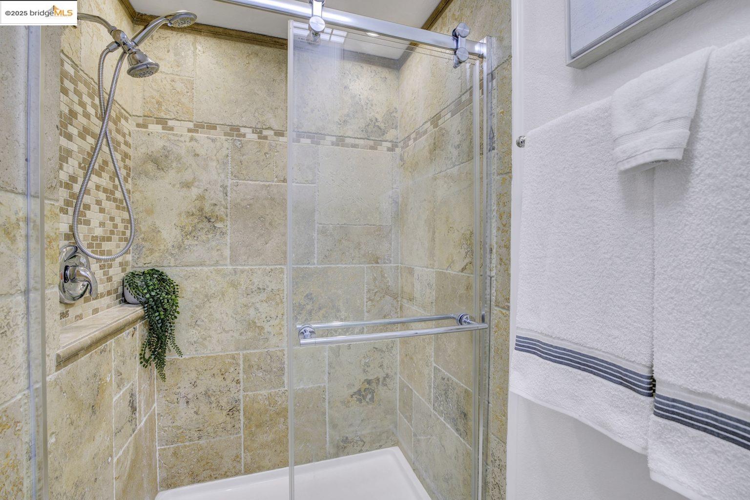 Detail Gallery Image 29 of 50 For 6130 Old Quarry Loop, Oakland,  CA 94605 - 3 Beds | 3 Baths