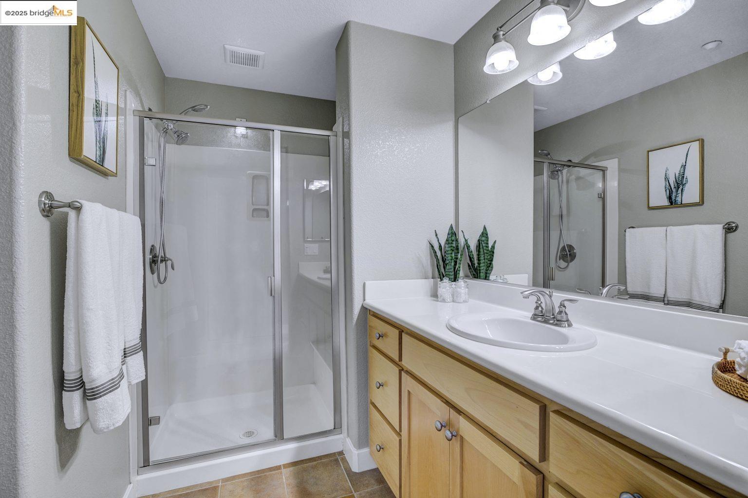 Detail Gallery Image 34 of 50 For 6130 Old Quarry Loop, Oakland,  CA 94605 - 3 Beds | 3 Baths