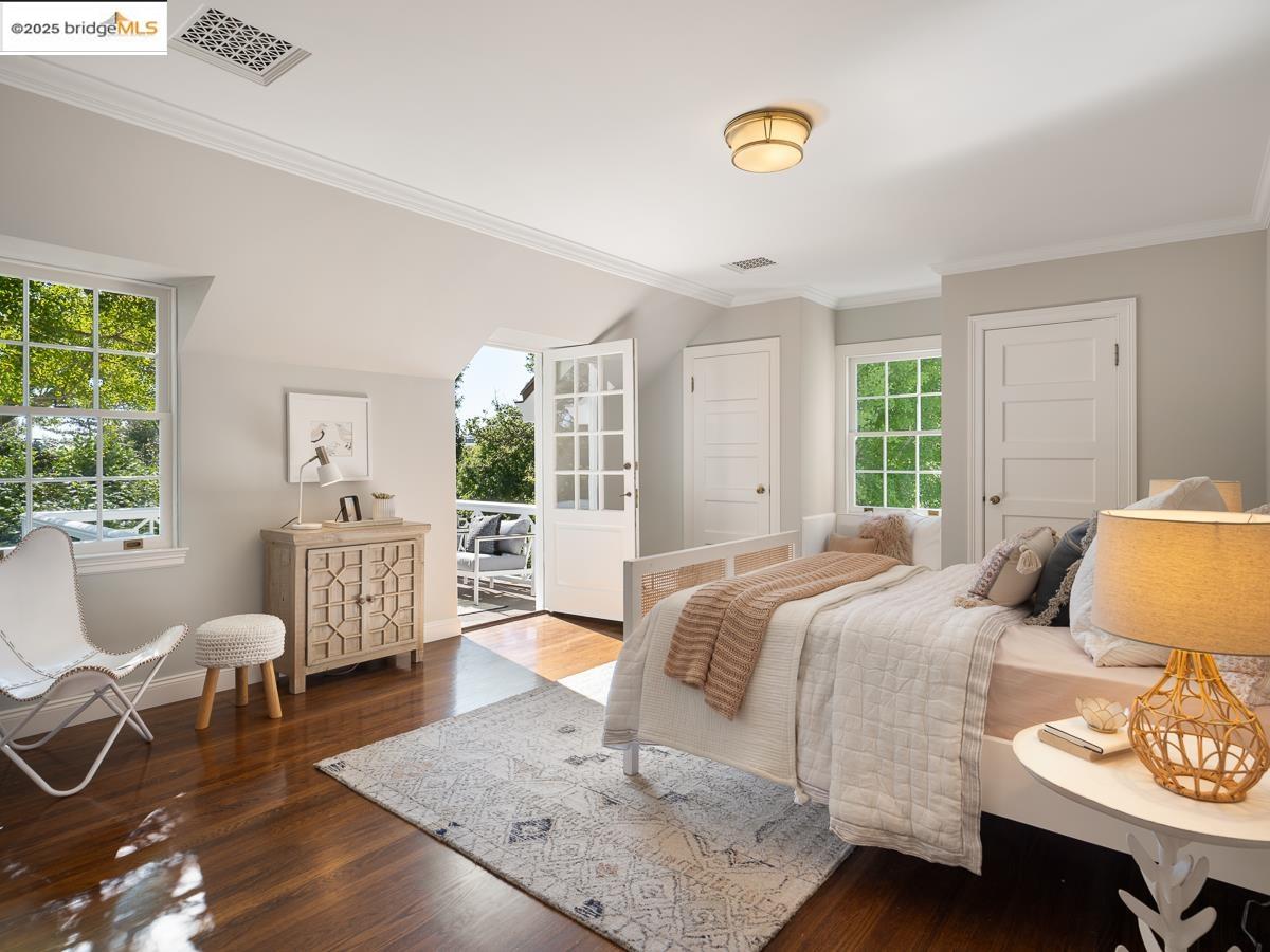 Detail Gallery Image 35 of 60 For 120 Hazel Ln, Piedmont,  CA 94611 - 7 Beds | 5/1 Baths