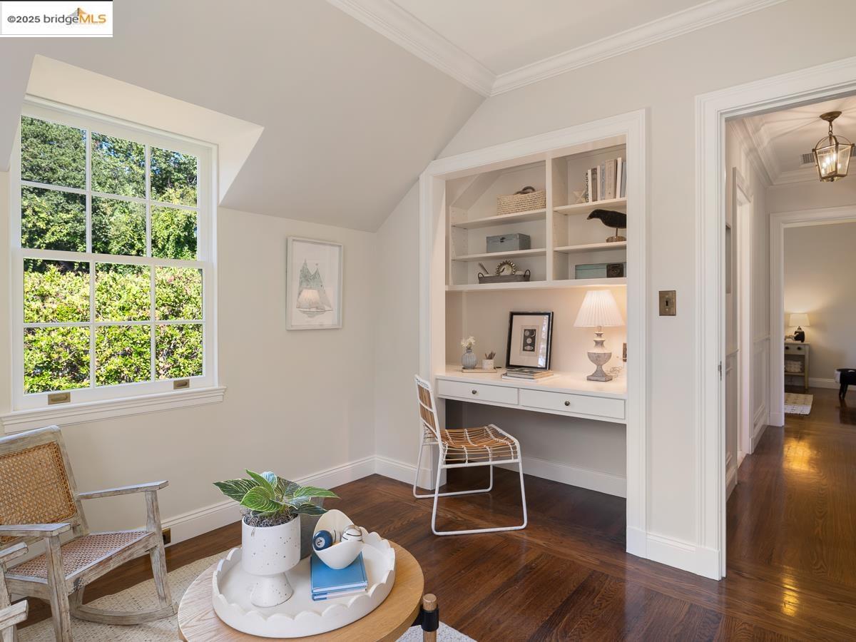 Detail Gallery Image 38 of 60 For 120 Hazel Ln, Piedmont,  CA 94611 - 7 Beds | 5/1 Baths