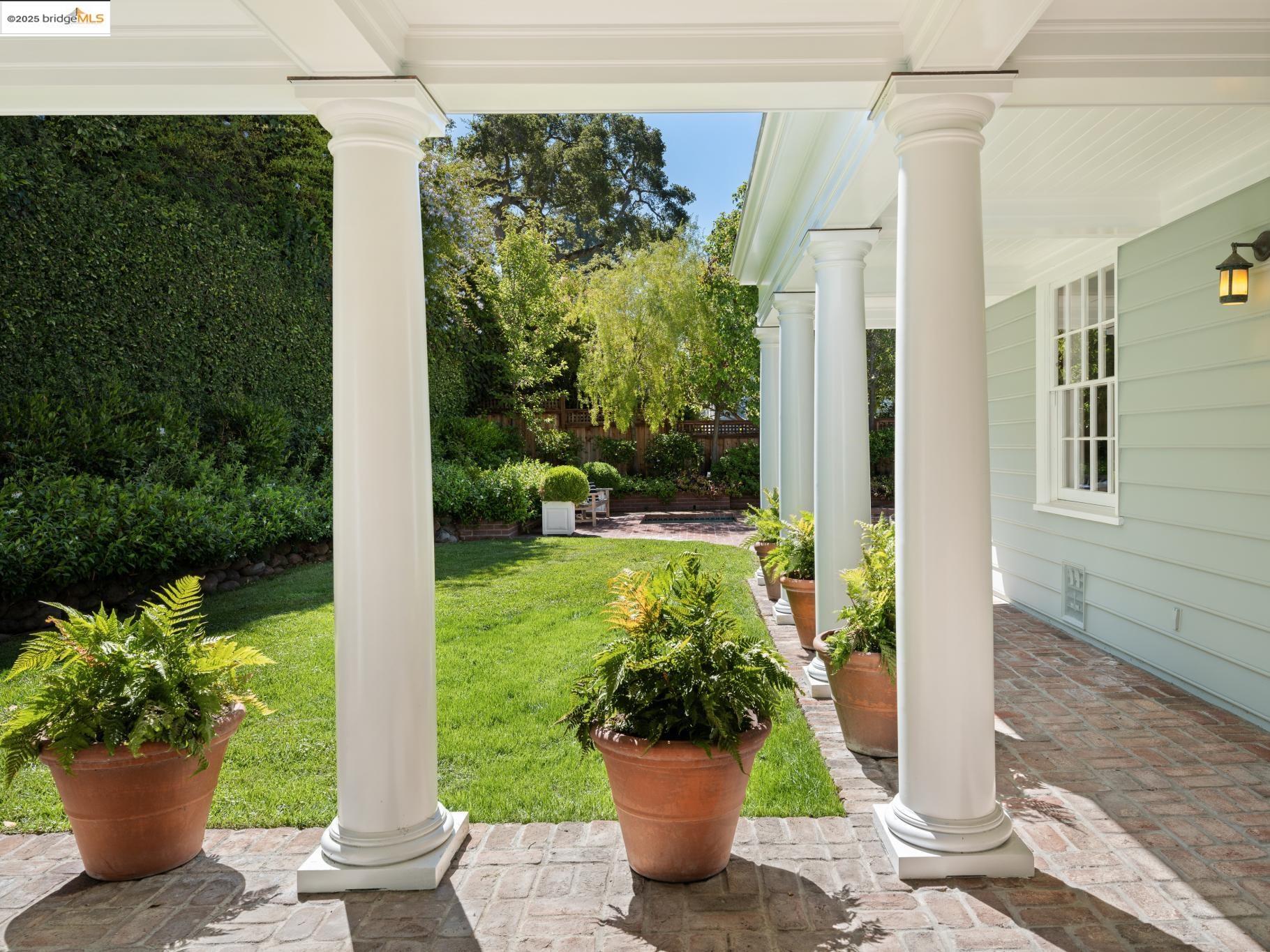 Detail Gallery Image 45 of 60 For 120 Hazel Ln, Piedmont,  CA 94611 - 7 Beds | 5/1 Baths