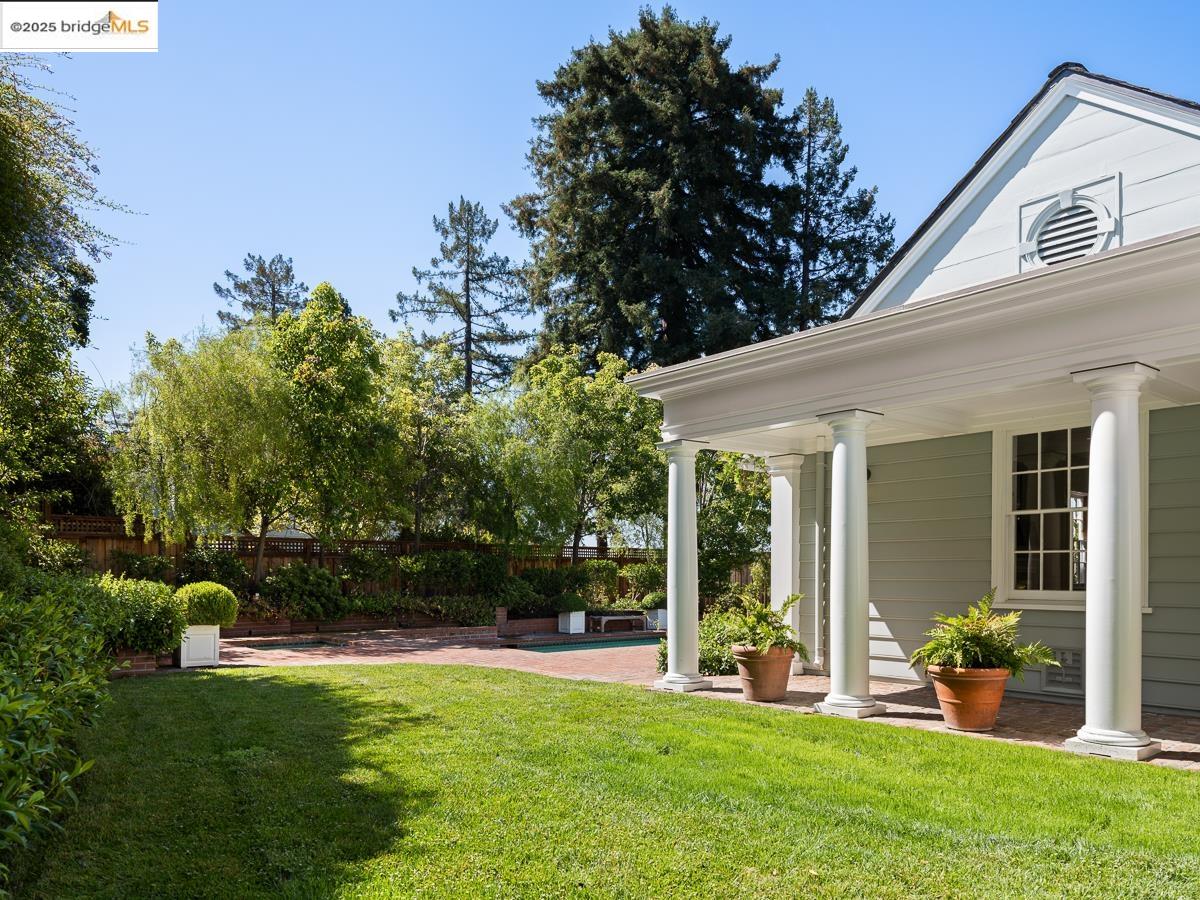 Detail Gallery Image 47 of 60 For 120 Hazel Ln, Piedmont,  CA 94611 - 7 Beds | 5/1 Baths