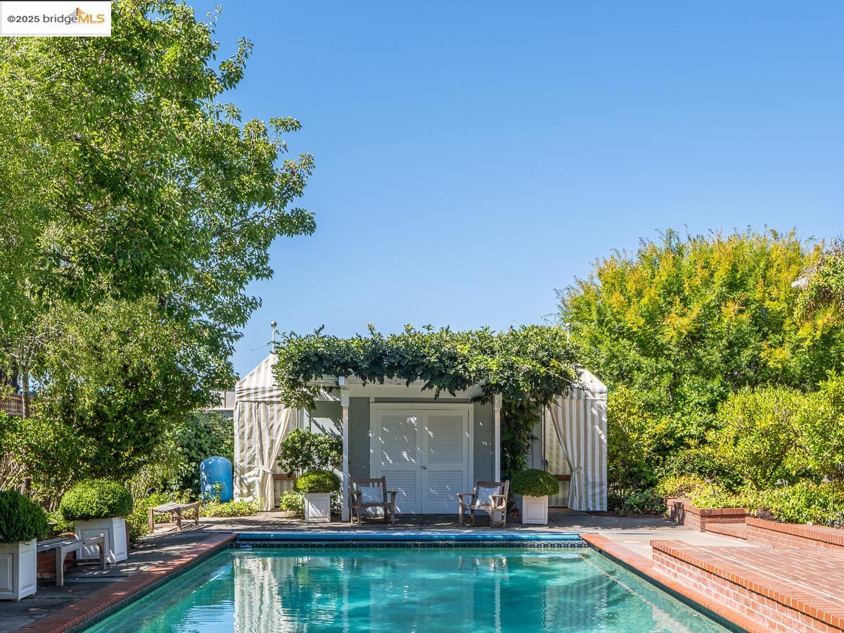Detail Gallery Image 50 of 60 For 120 Hazel Ln, Piedmont,  CA 94611 - 7 Beds | 5/1 Baths