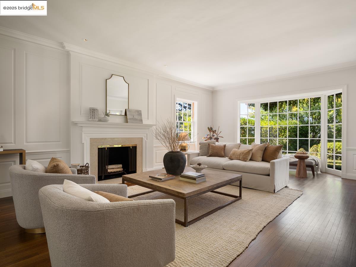 Detail Gallery Image 9 of 60 For 120 Hazel Ln, Piedmont,  CA 94611 - 7 Beds | 5/1 Baths