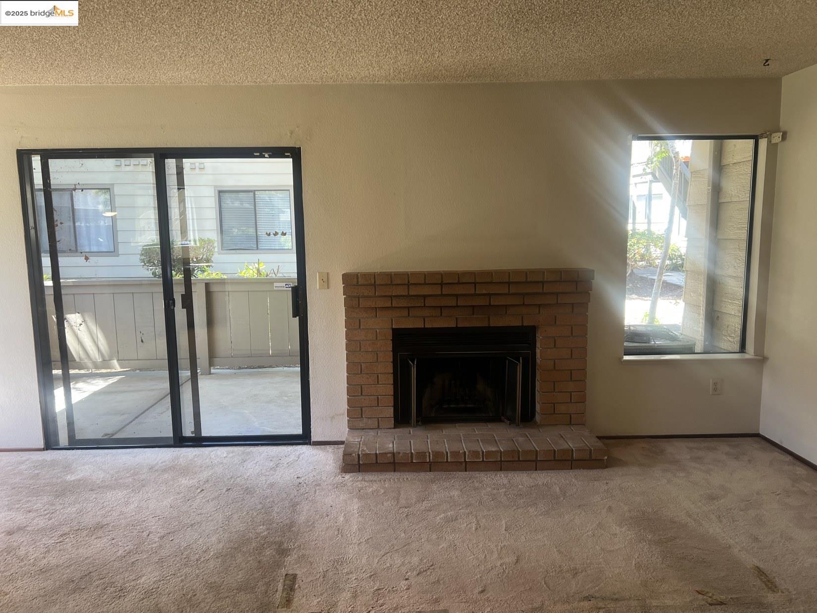 Detail Gallery Image 2 of 15 For 1411 Chelsea, Hercules,  CA 94547 - 2 Beds | 1 Baths