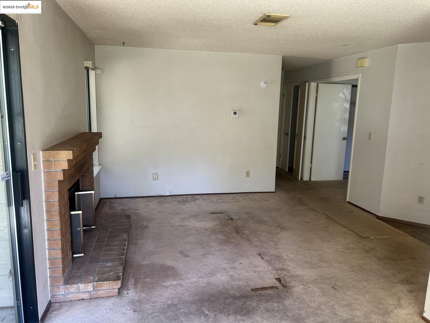 Detail Gallery Image 6 of 15 For 1411 Chelsea, Hercules,  CA 94547 - 2 Beds | 1 Baths