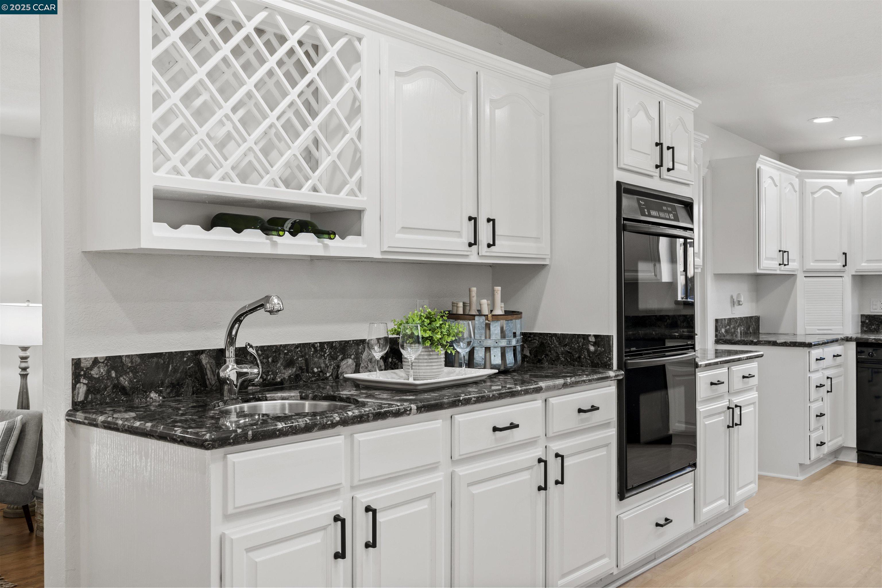 Detail Gallery Image 14 of 41 For 109 Baldwin Dr, Danville,  CA 94526 - 4 Beds | 2/1 Baths