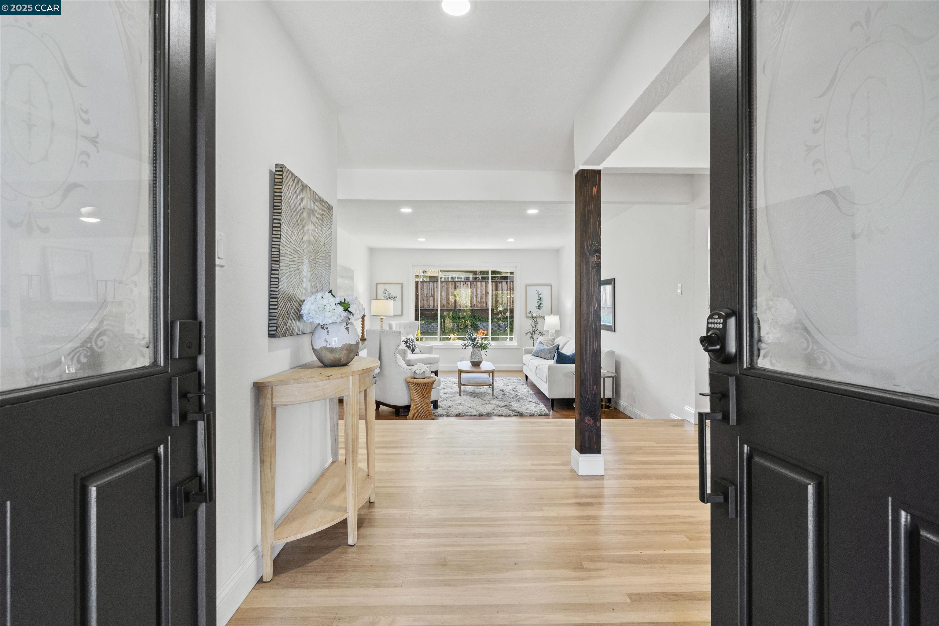 Detail Gallery Image 4 of 41 For 109 Baldwin Dr, Danville,  CA 94526 - 4 Beds | 2/1 Baths