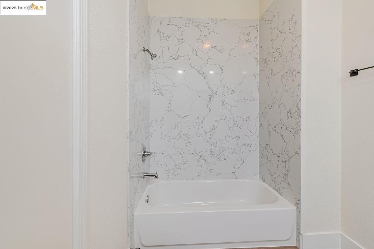 Detail Gallery Image 31 of 41 For 1086 61st, Oakland,  CA 94608 - – Beds | – Baths