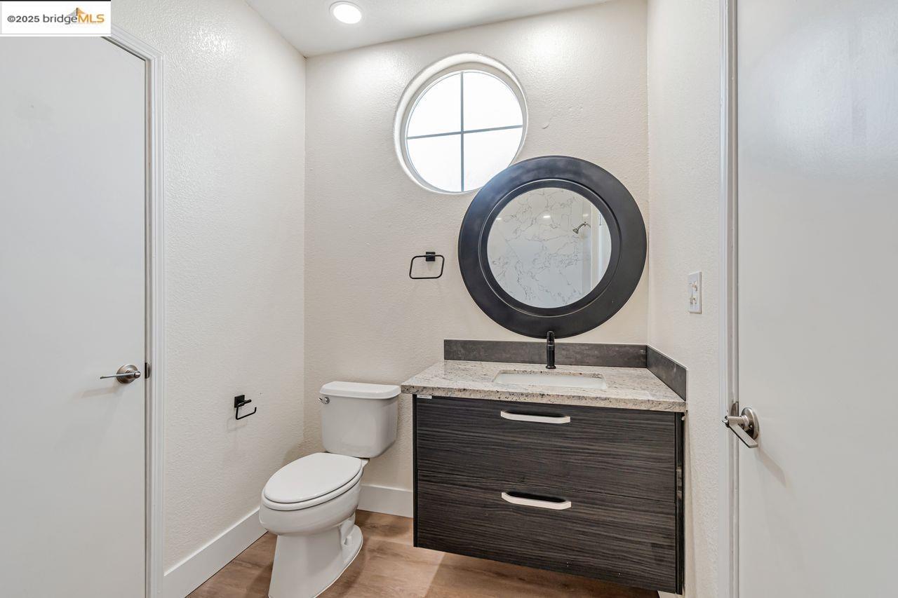 Detail Gallery Image 32 of 41 For 1086 61st, Oakland,  CA 94608 - – Beds | – Baths