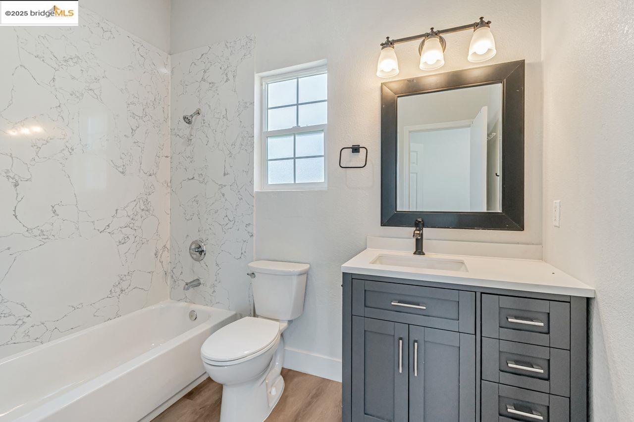 Detail Gallery Image 33 of 41 For 1086 61st, Oakland,  CA 94608 - – Beds | – Baths