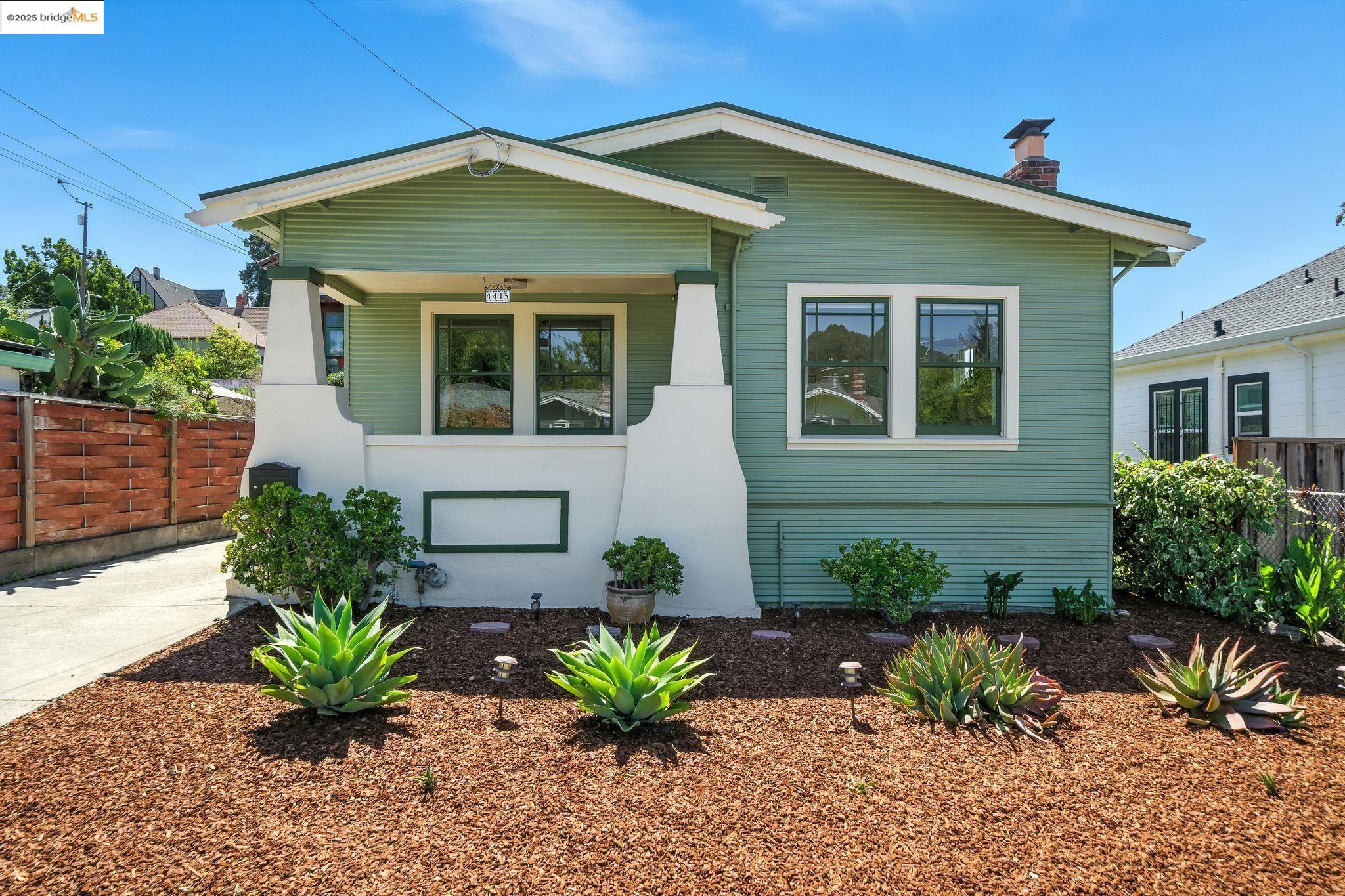 Detail Gallery Image 1 of 47 For 4415 Fleming Ave, Oakland,  CA 94619 - 3 Beds | 1 Baths