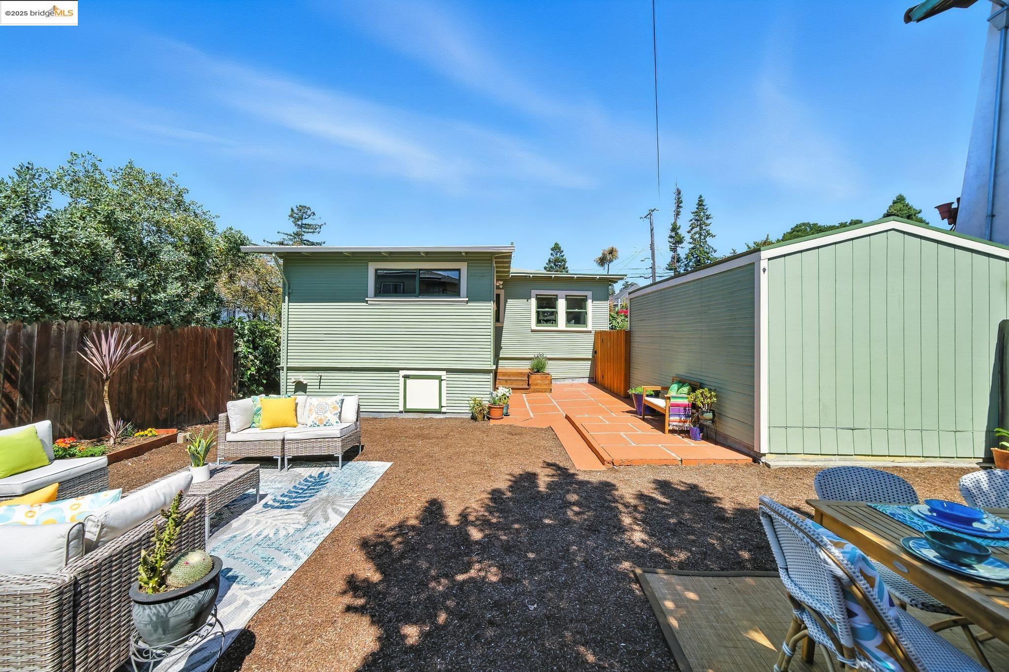 Detail Gallery Image 26 of 47 For 4415 Fleming Ave, Oakland,  CA 94619 - 3 Beds | 1 Baths