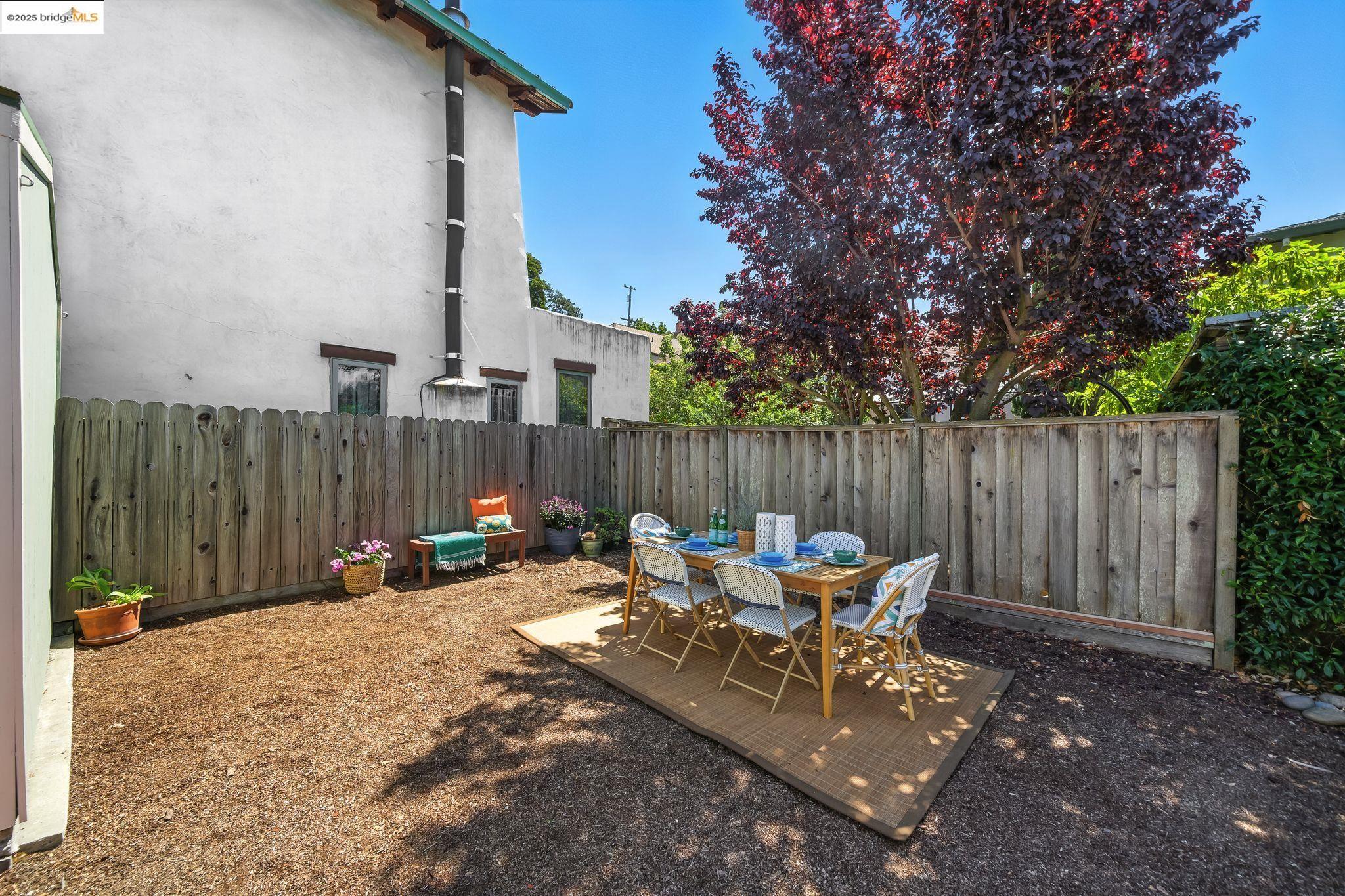Detail Gallery Image 27 of 47 For 4415 Fleming Ave, Oakland,  CA 94619 - 3 Beds | 1 Baths