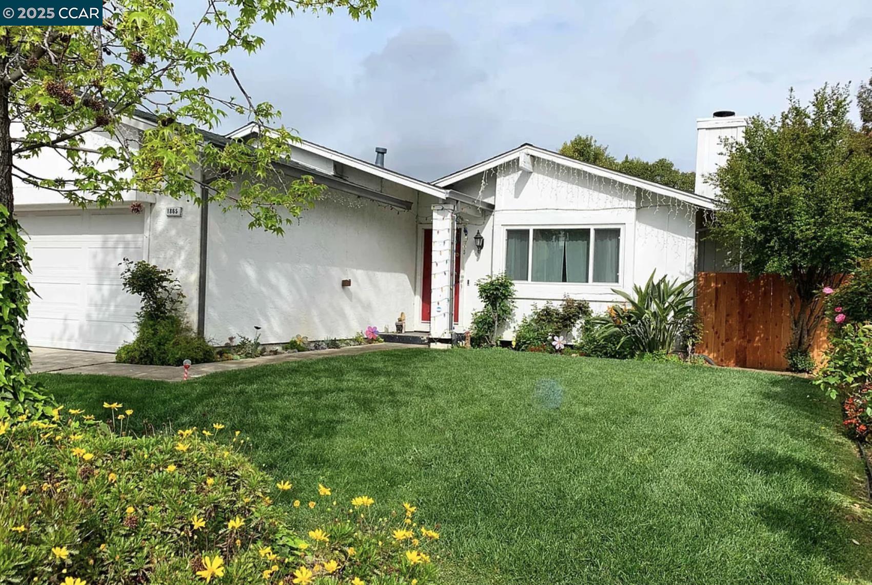 Detail Gallery Image 1 of 30 For 1865 Premier Pl, Concord,  CA 94520 - 3 Beds | 2 Baths
