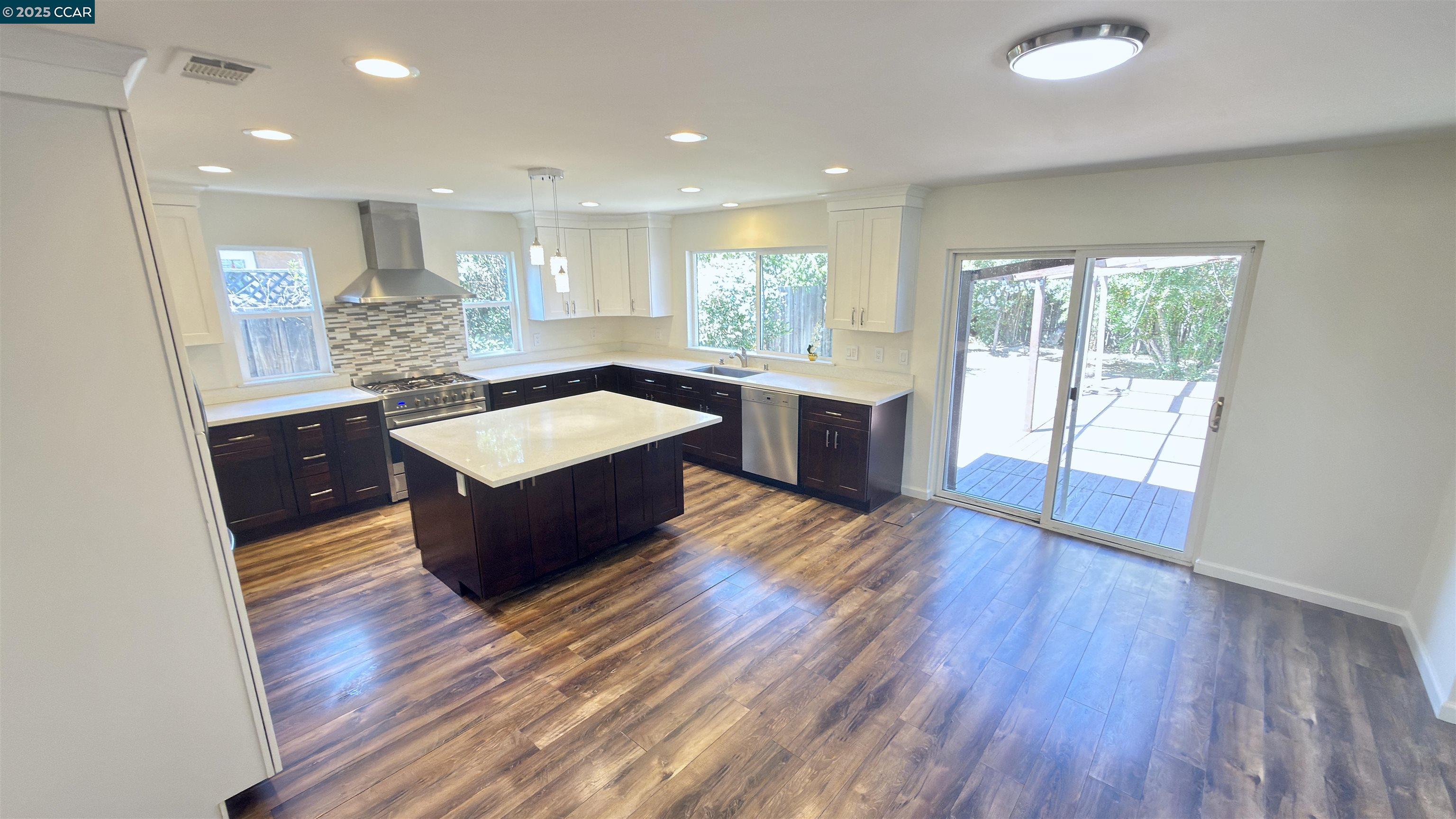 Front Image Thumbnail for CC41109121