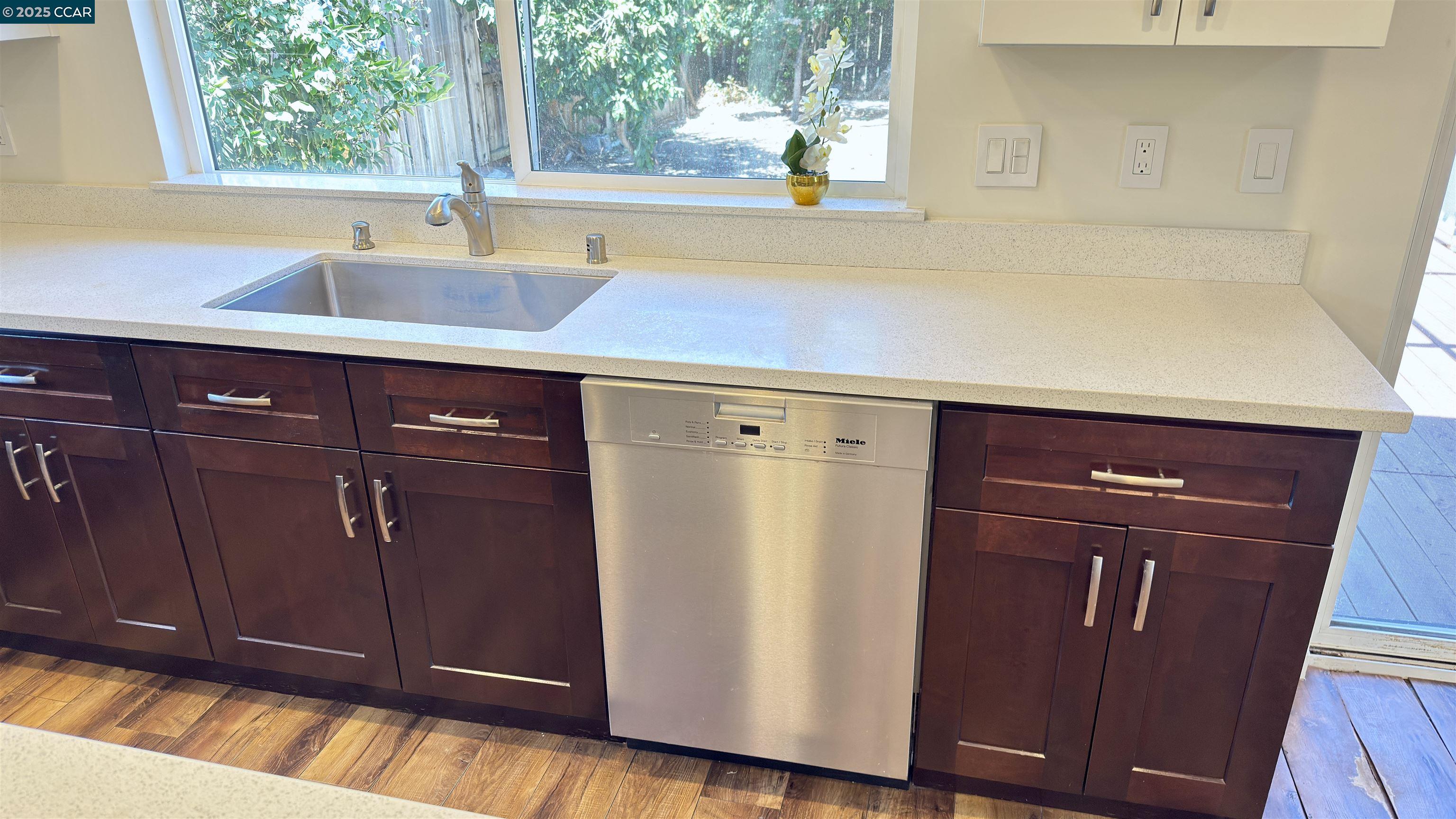 Detail Gallery Image 11 of 30 For 1865 Premier Pl, Concord,  CA 94520 - 3 Beds | 2 Baths