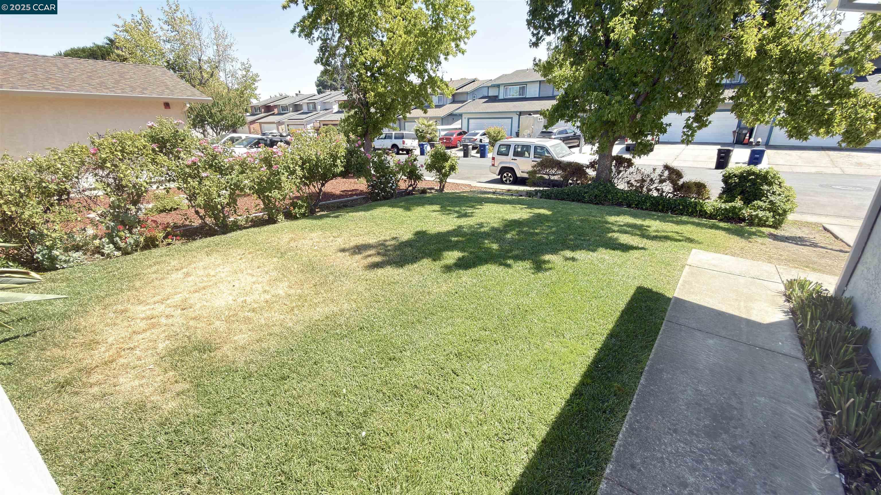 Detail Gallery Image 4 of 30 For 1865 Premier Pl, Concord,  CA 94520 - 3 Beds | 2 Baths