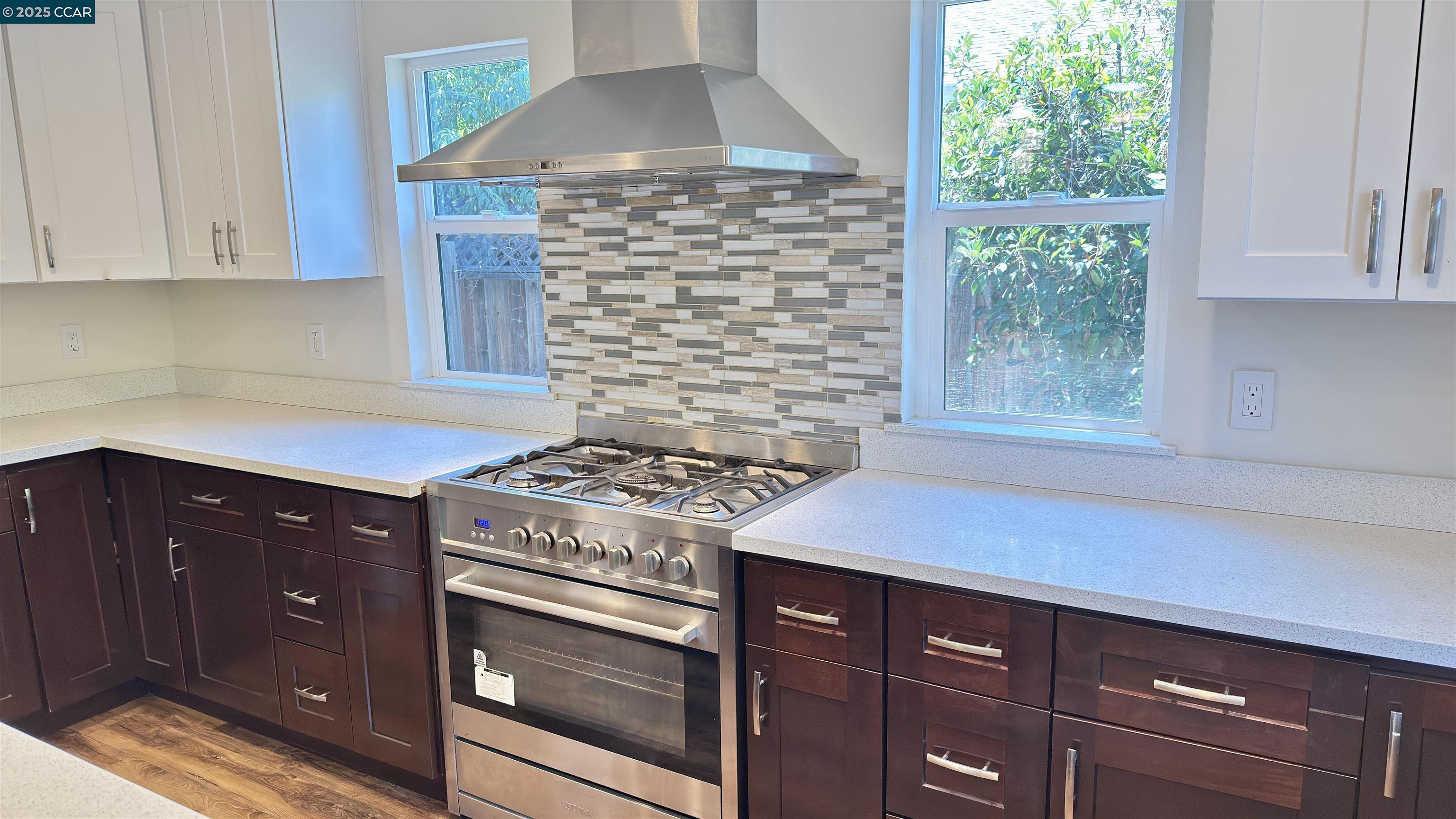 Detail Gallery Image 8 of 30 For 1865 Premier Pl, Concord,  CA 94520 - 3 Beds | 2 Baths