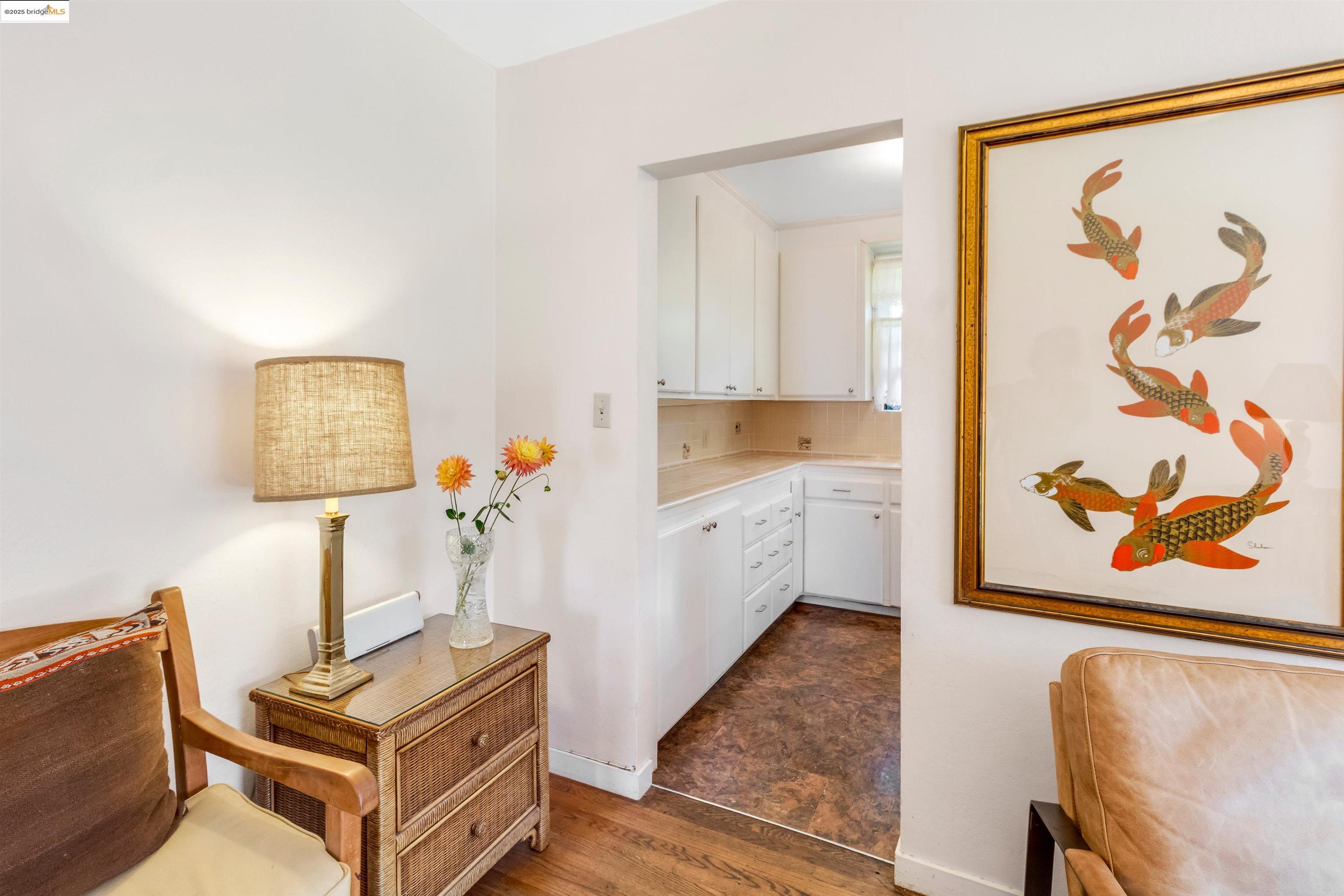 Detail Gallery Image 15 of 42 For 7415 Circle Hill Dr, Oakland,  CA 94605 - 2 Beds | 1 Baths