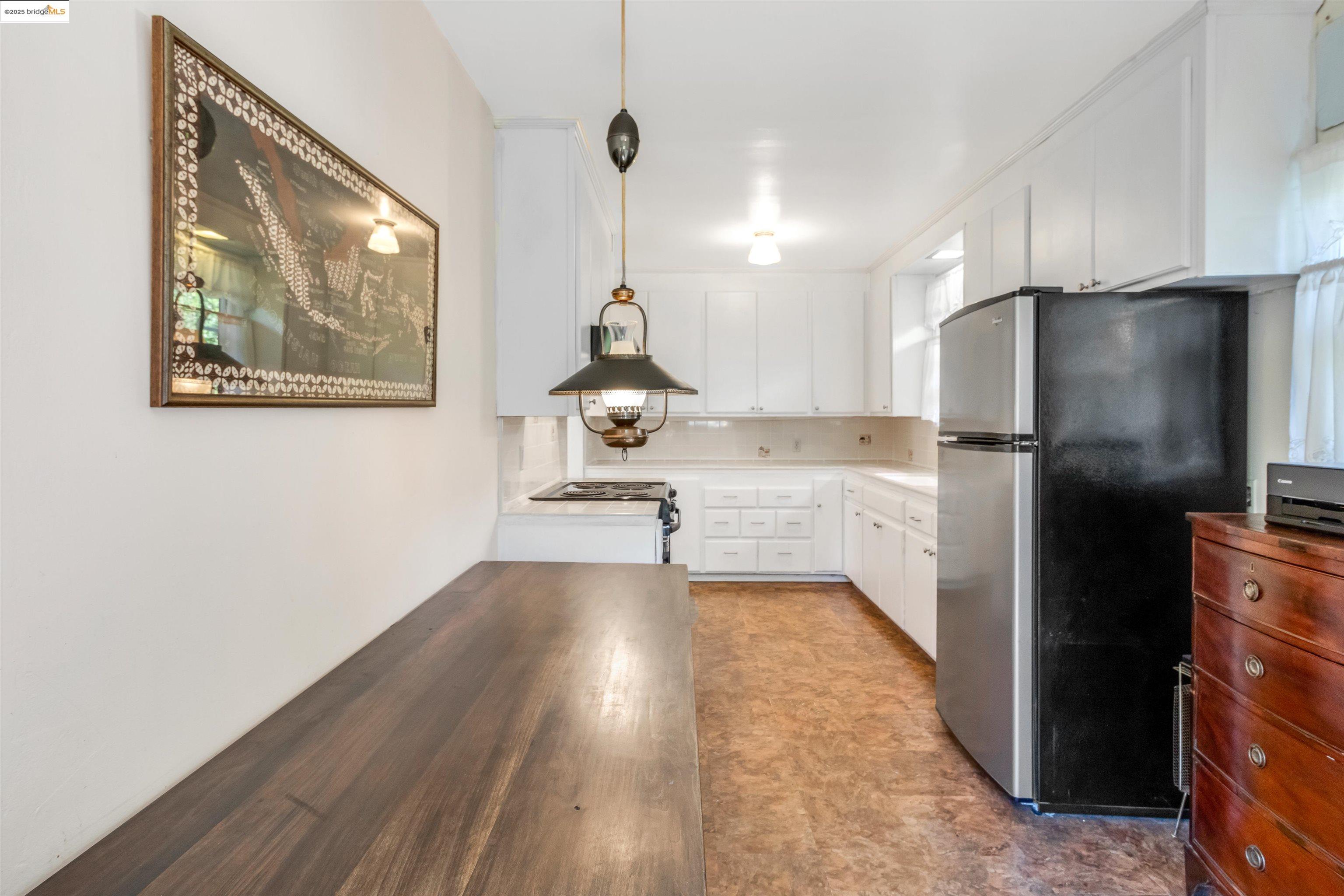 Detail Gallery Image 21 of 42 For 7415 Circle Hill Dr, Oakland,  CA 94605 - 2 Beds | 1 Baths