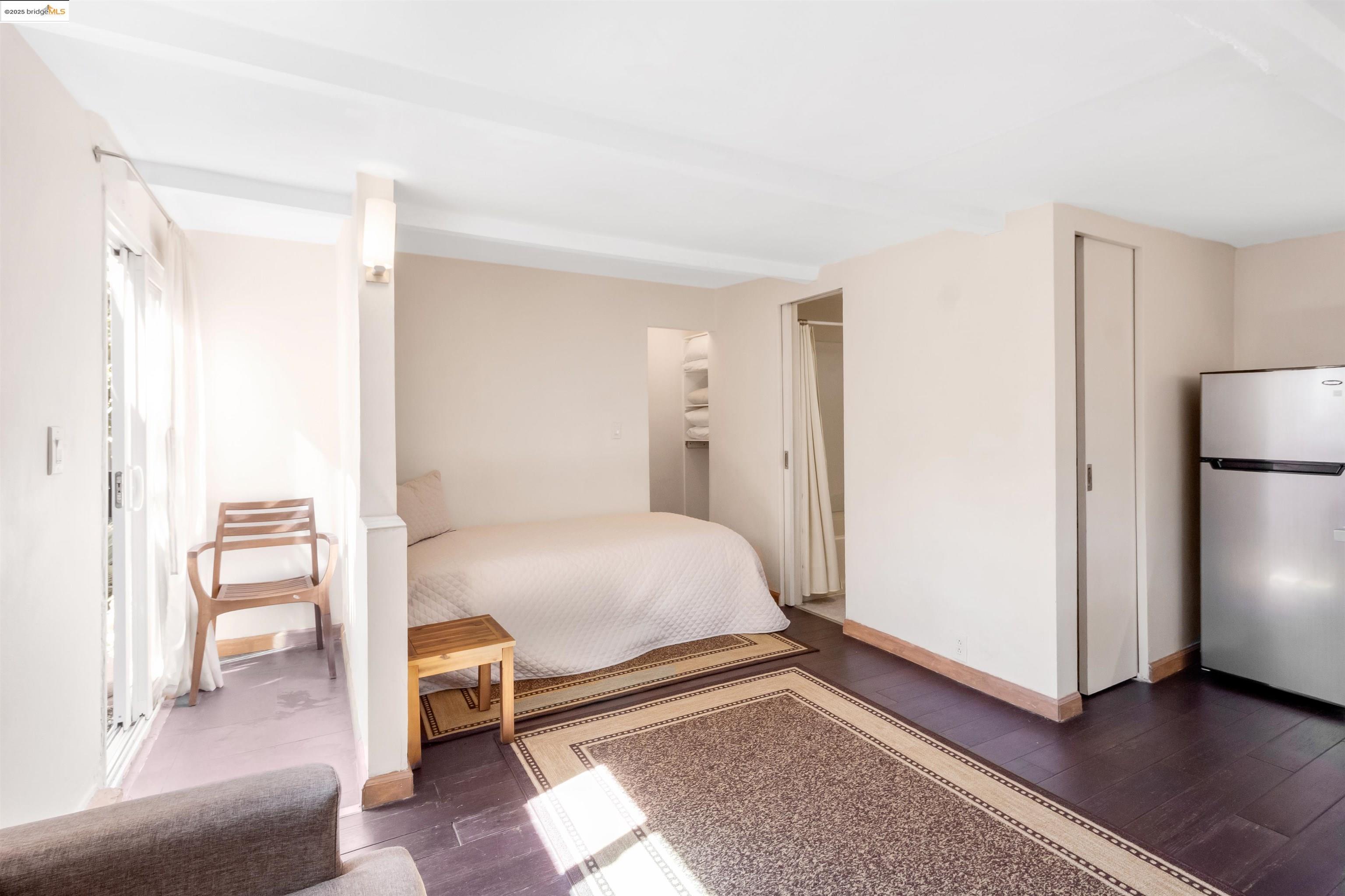 Detail Gallery Image 27 of 42 For 7415 Circle Hill Dr, Oakland,  CA 94605 - 2 Beds | 1 Baths