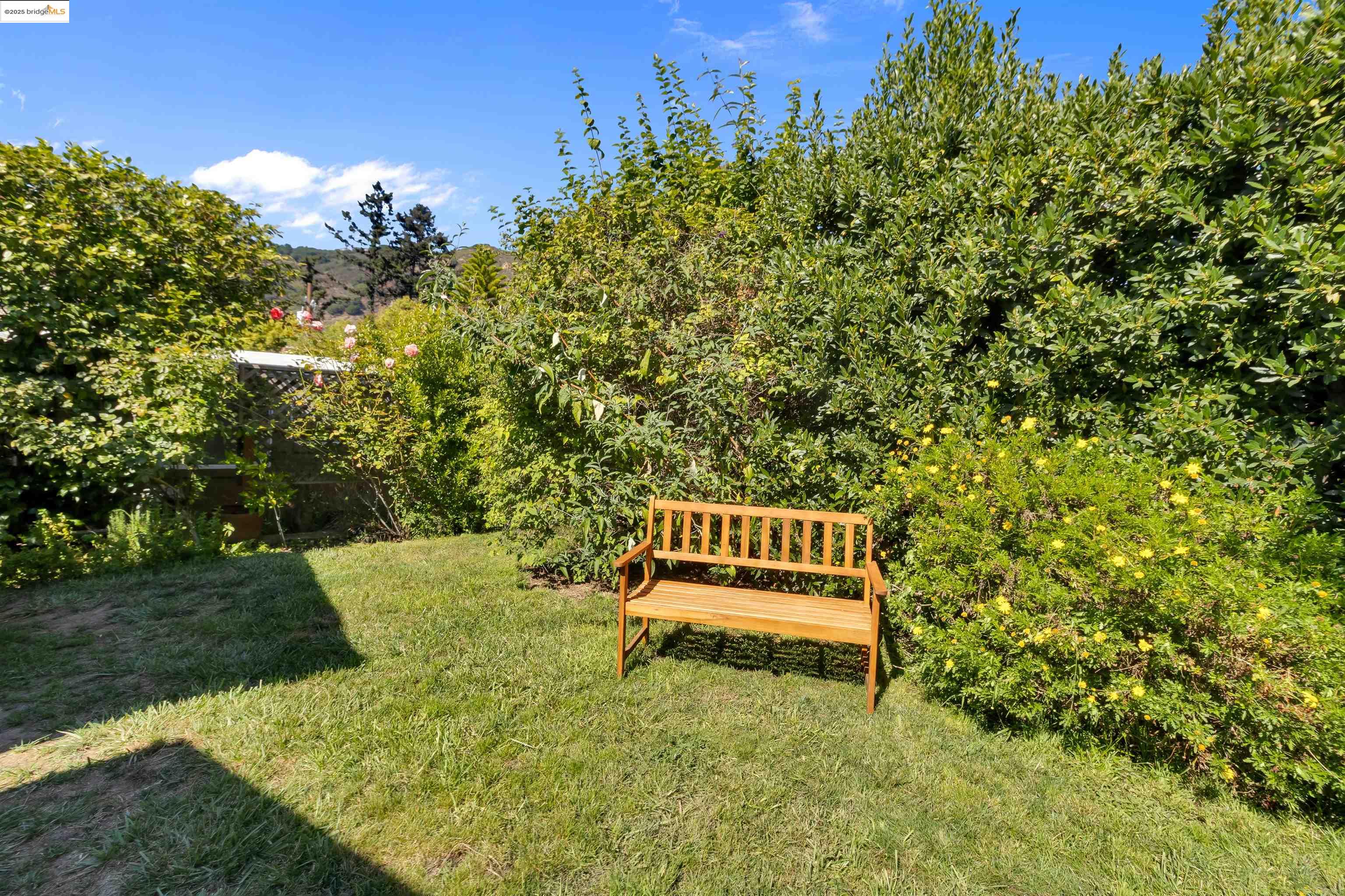 Detail Gallery Image 40 of 41 For 7415 Circle Hill Dr, Oakland,  CA 94605 - 2 Beds | 1/1 Baths