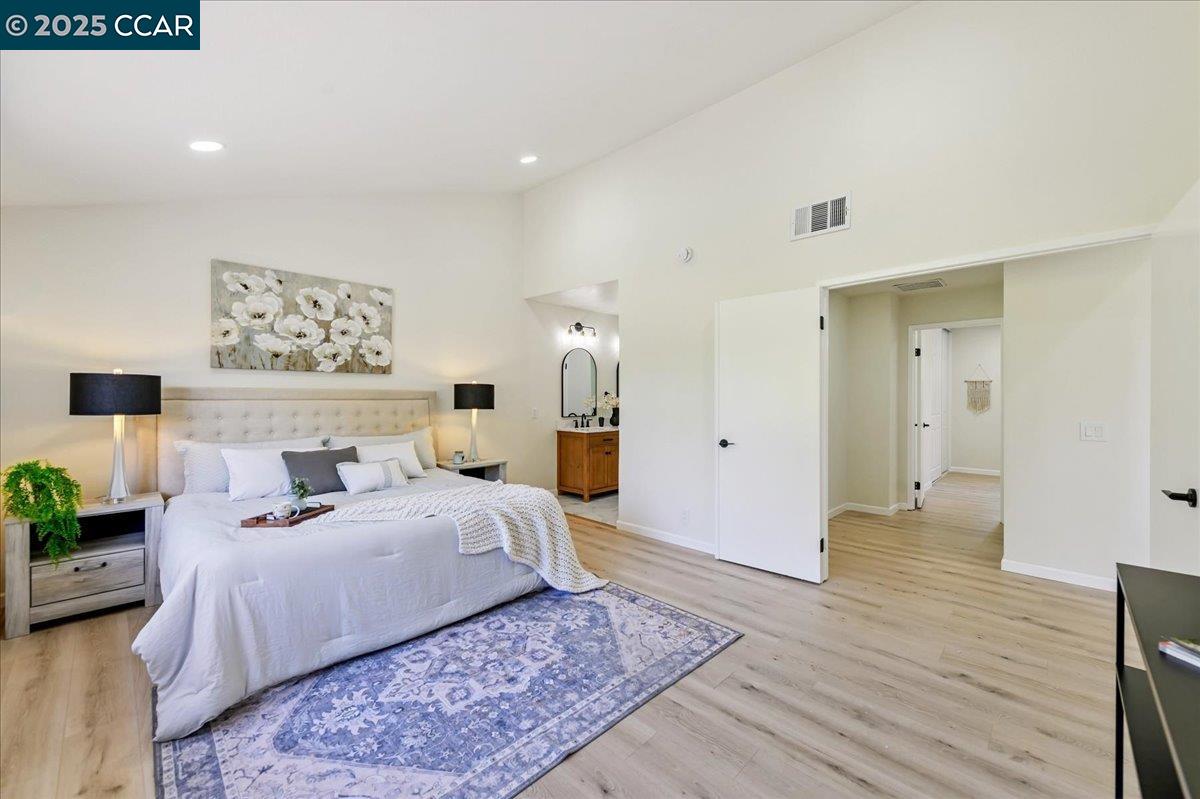 Detail Gallery Image 17 of 27 For 144 Tweed Dr, Danville,  CA 94526 - 3 Beds | 3 Baths
