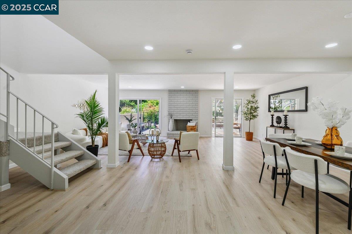Detail Gallery Image 7 of 27 For 144 Tweed Dr, Danville,  CA 94526 - 3 Beds | 3 Baths