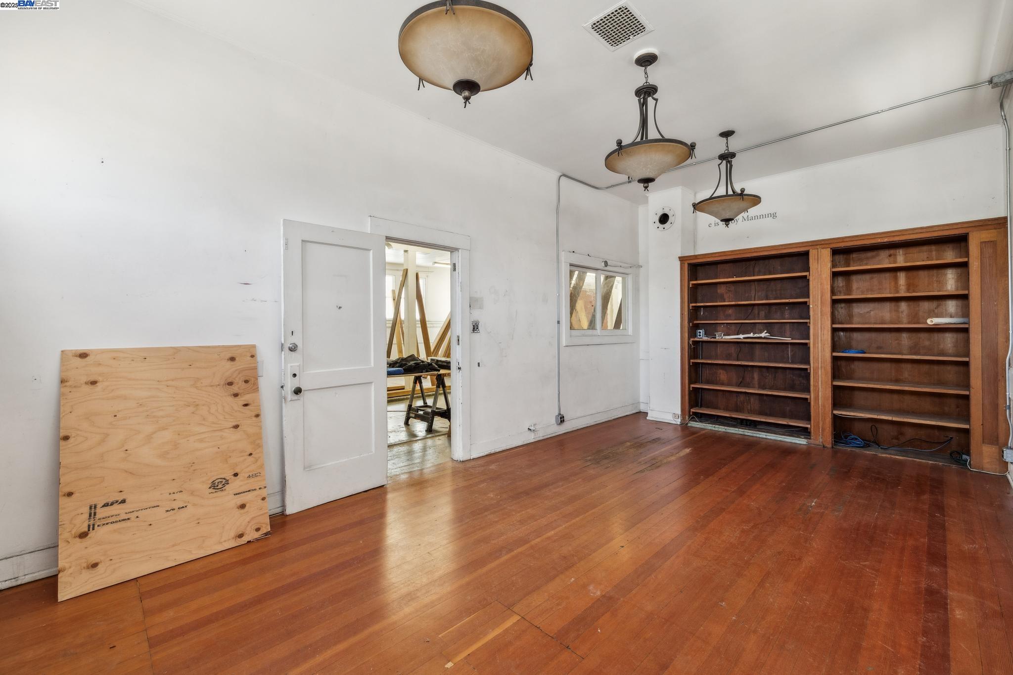 Detail Gallery Image 12 of 42 For 2500 Market Street, Oakland,  CA 94607 - – Beds | – Baths