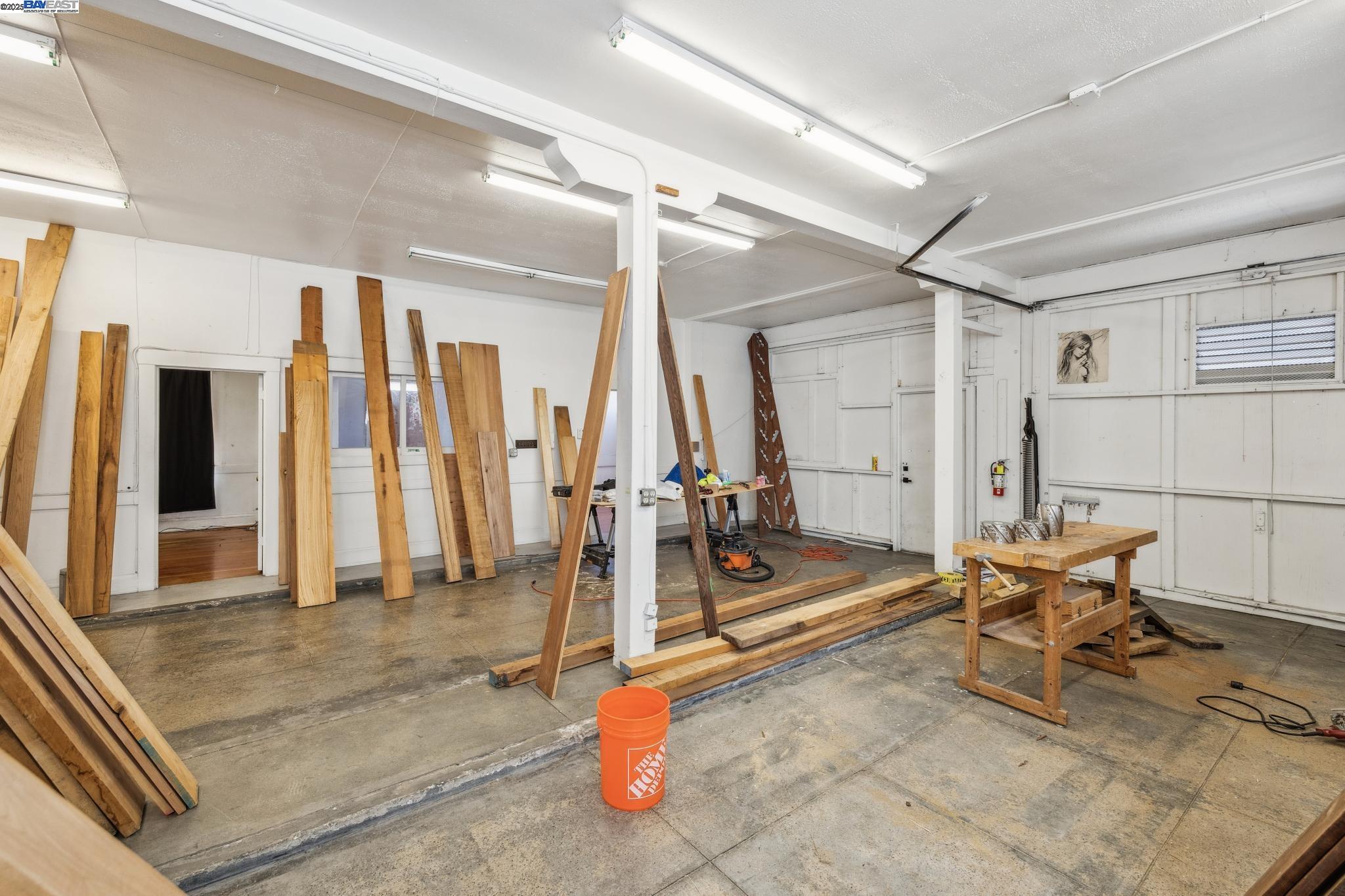 Detail Gallery Image 4 of 42 For 2500 Market Street, Oakland,  CA 94607 - – Beds | – Baths