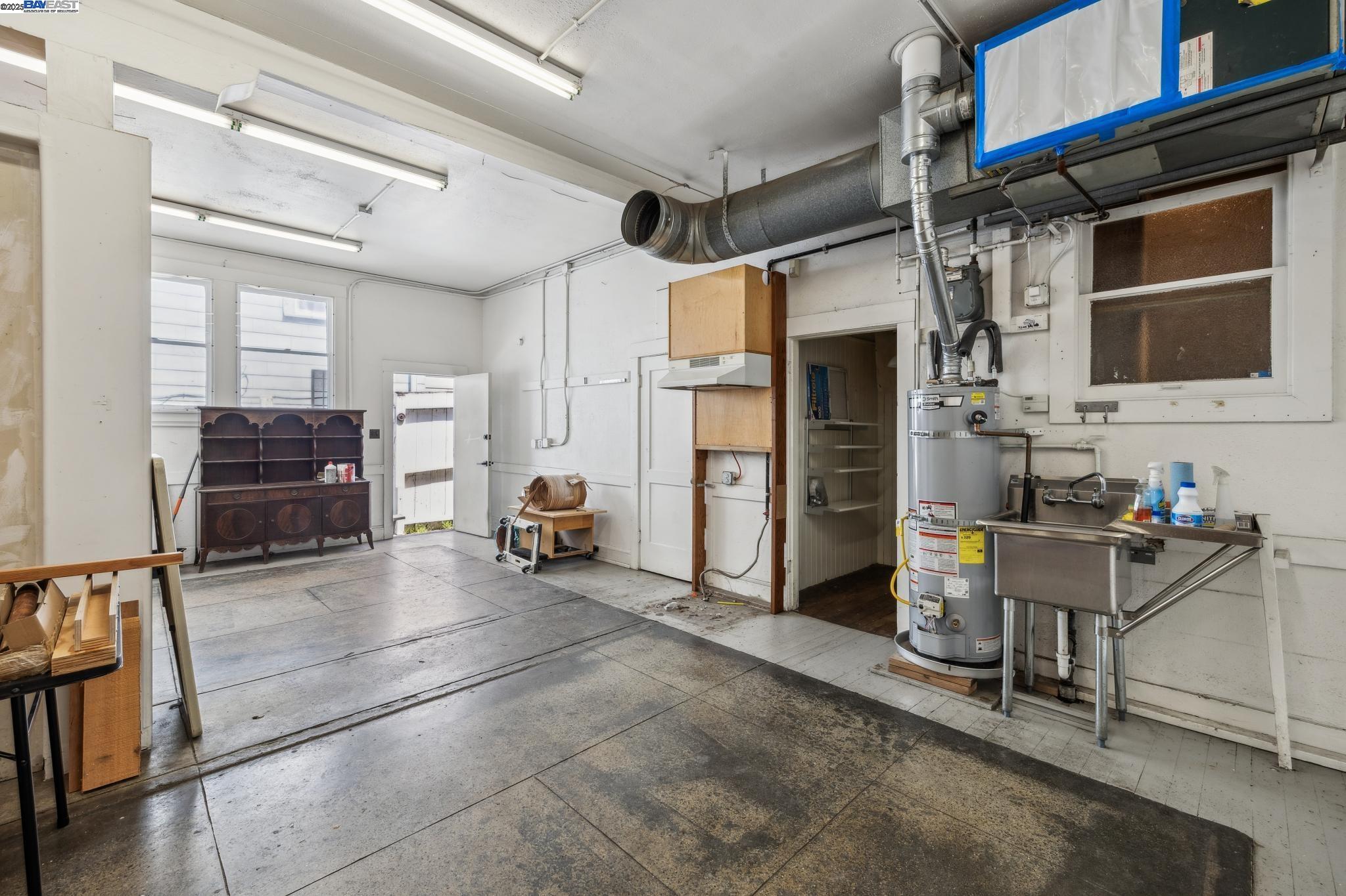 Detail Gallery Image 9 of 42 For 2500 Market Street, Oakland,  CA 94607 - – Beds | – Baths