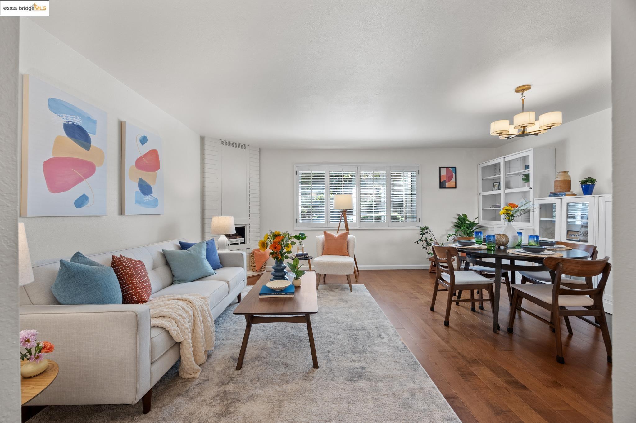 Detail Gallery Image 1 of 48 For 1701 Central Ave #E,  Alameda,  CA 94501 - 2 Beds | 1 Baths