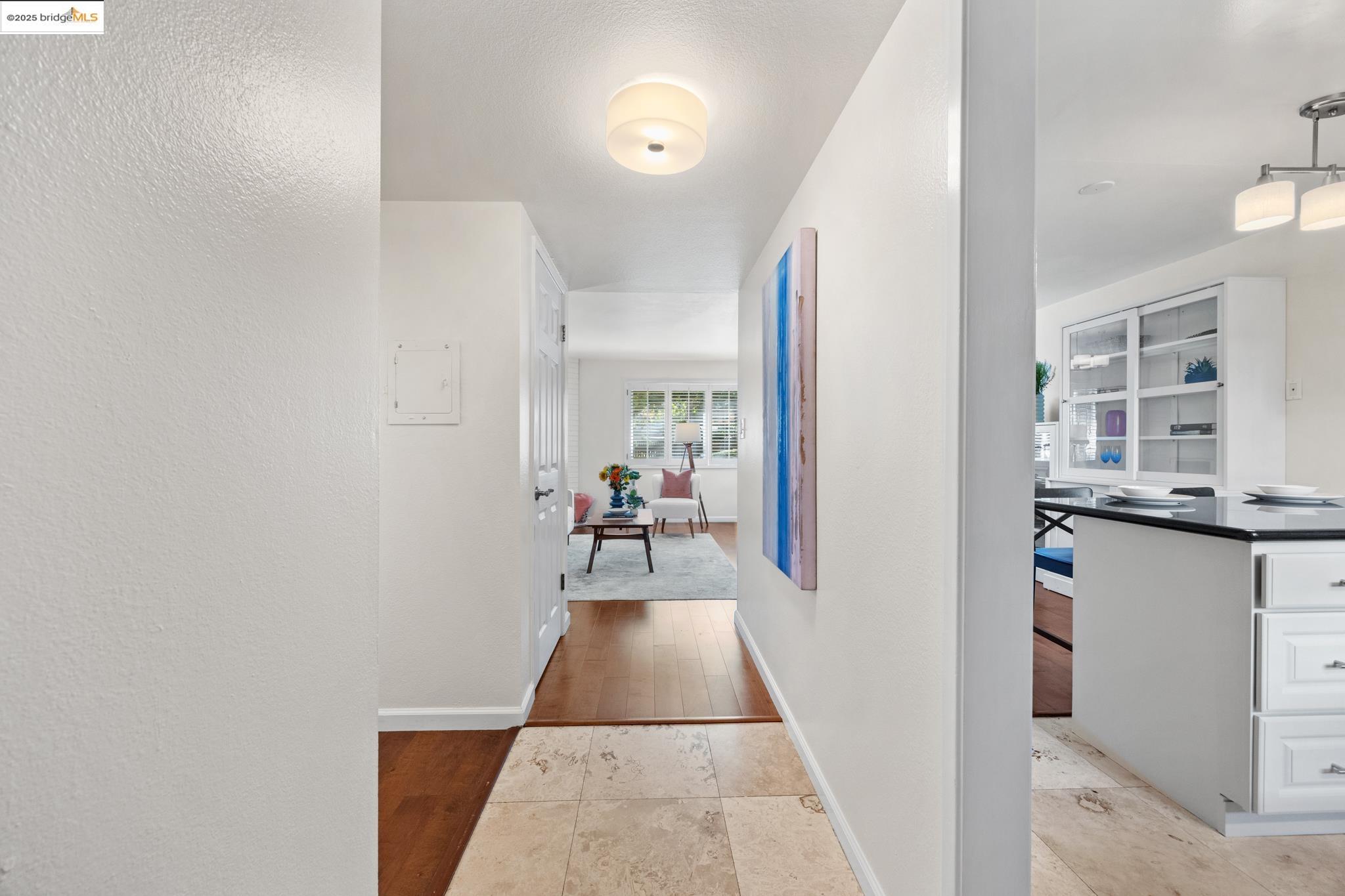 Detail Gallery Image 15 of 48 For 1701 Central Ave #E,  Alameda,  CA 94501 - 2 Beds | 1 Baths