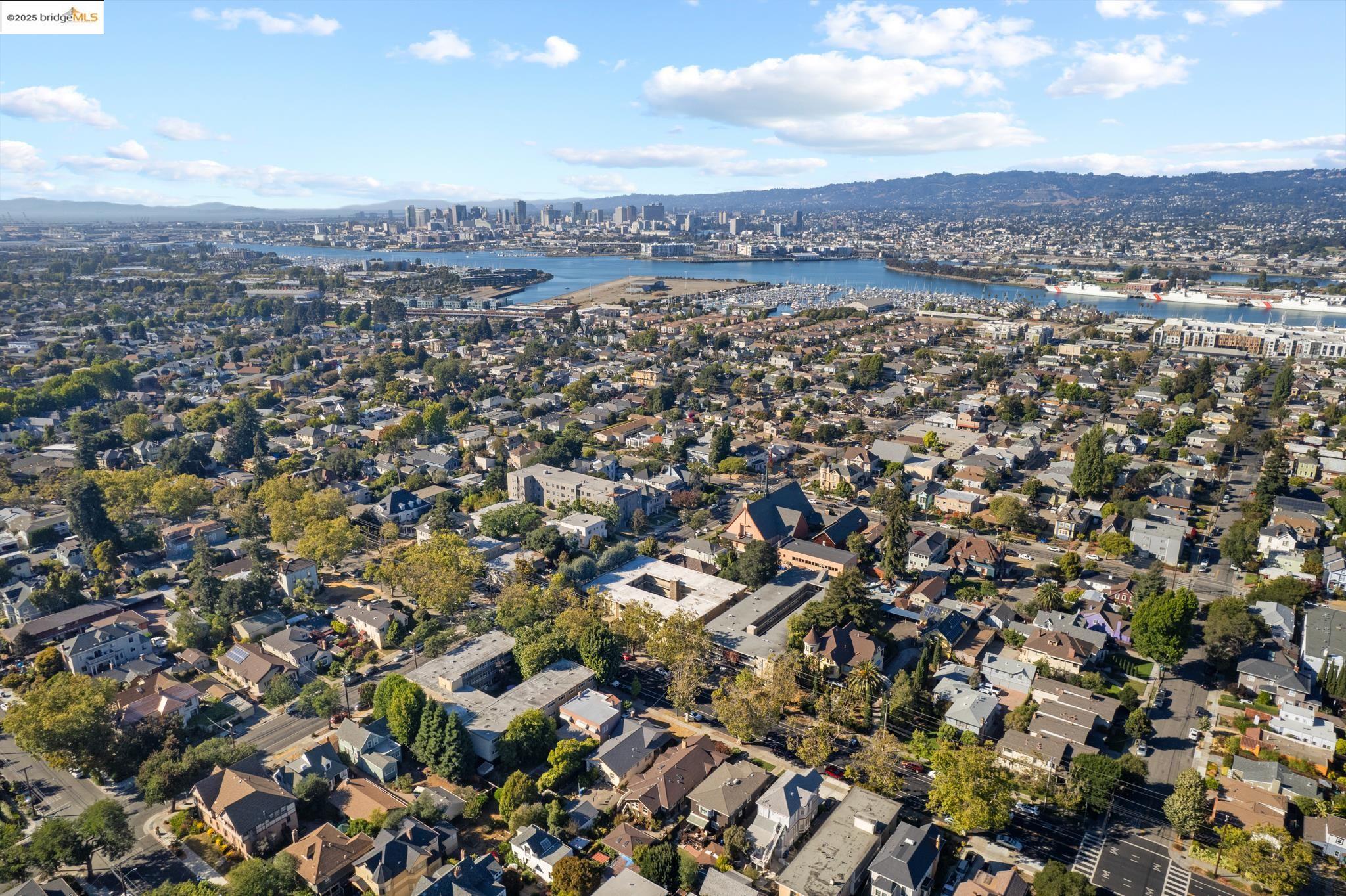 Detail Gallery Image 41 of 48 For 1701 Central Ave #E,  Alameda,  CA 94501 - 2 Beds | 1 Baths