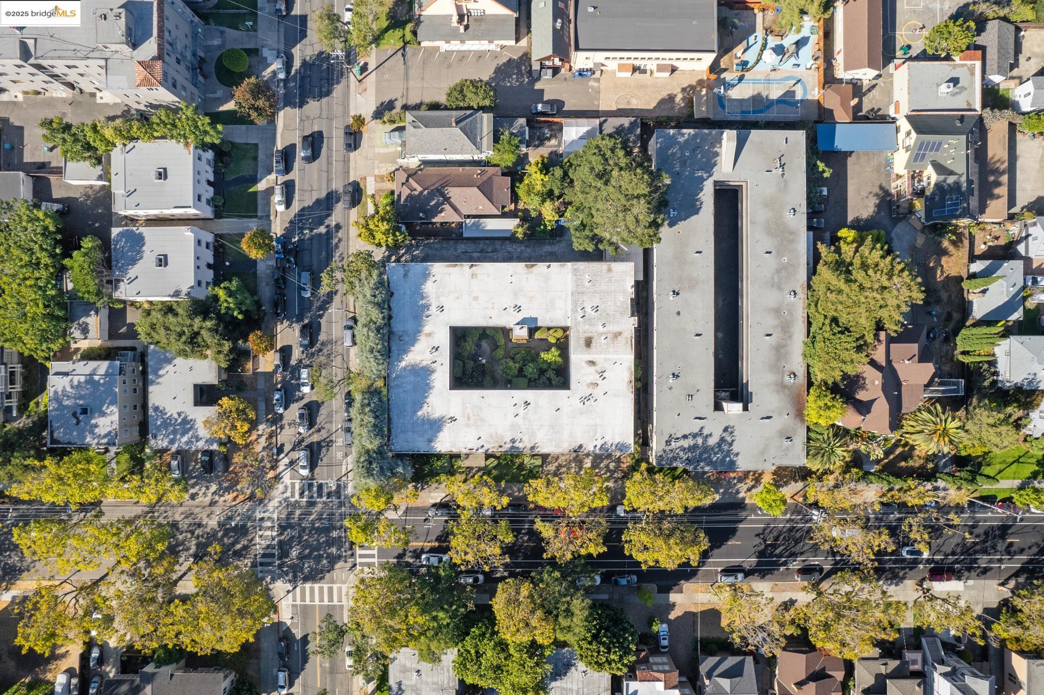Detail Gallery Image 43 of 48 For 1701 Central Ave #E,  Alameda,  CA 94501 - 2 Beds | 1 Baths