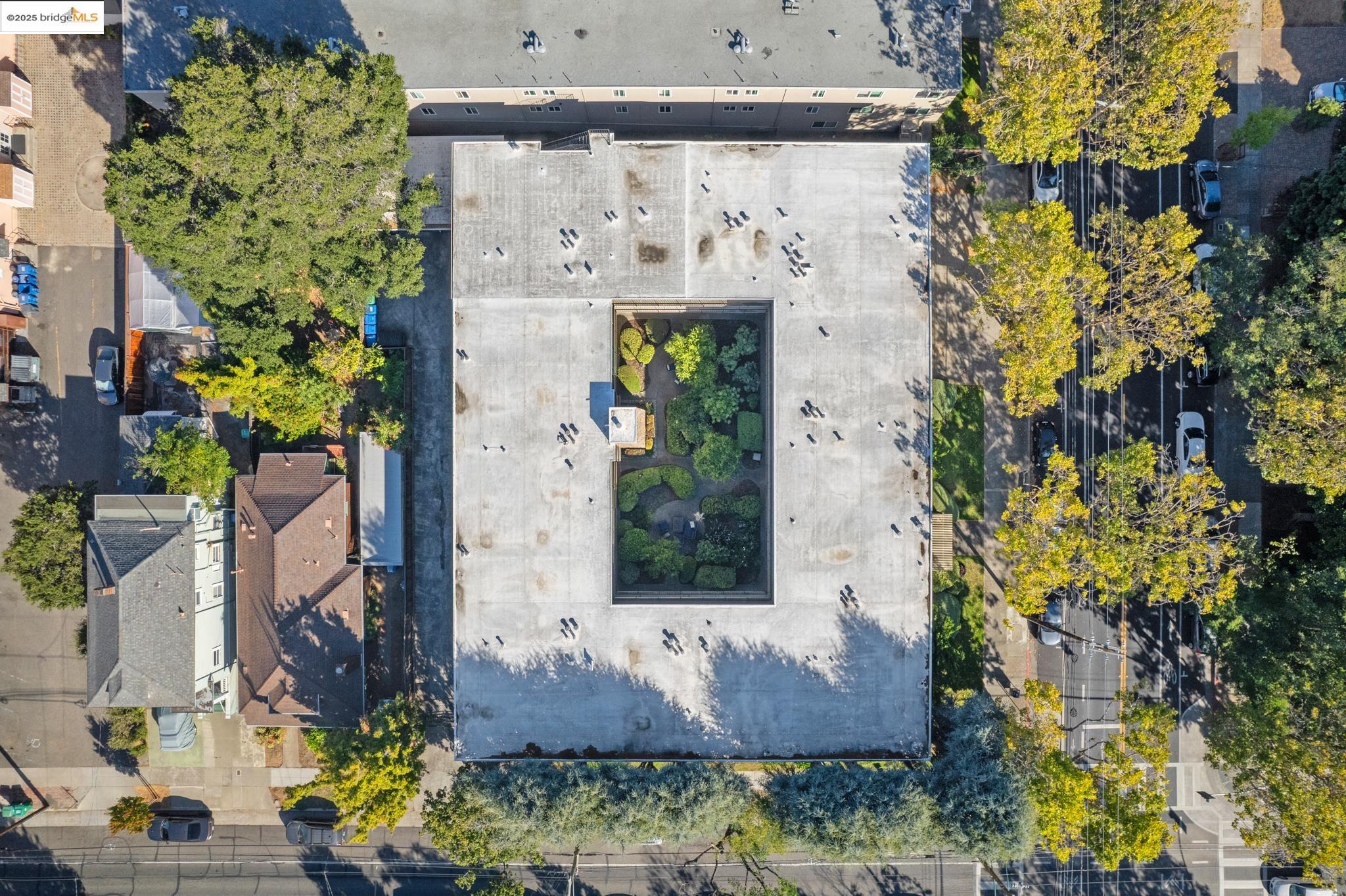 Detail Gallery Image 44 of 48 For 1701 Central Ave #E,  Alameda,  CA 94501 - 2 Beds | 1 Baths