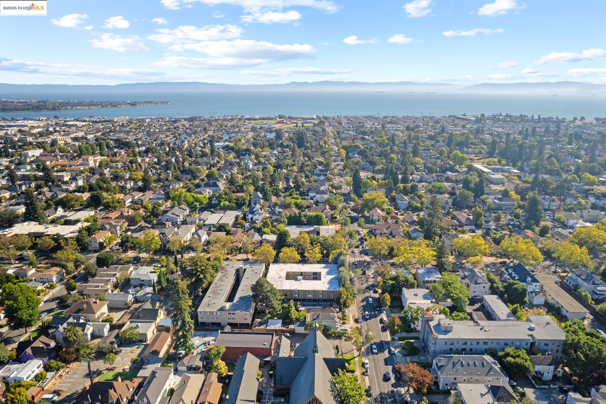 Detail Gallery Image 45 of 48 For 1701 Central Ave #E,  Alameda,  CA 94501 - 2 Beds | 1 Baths