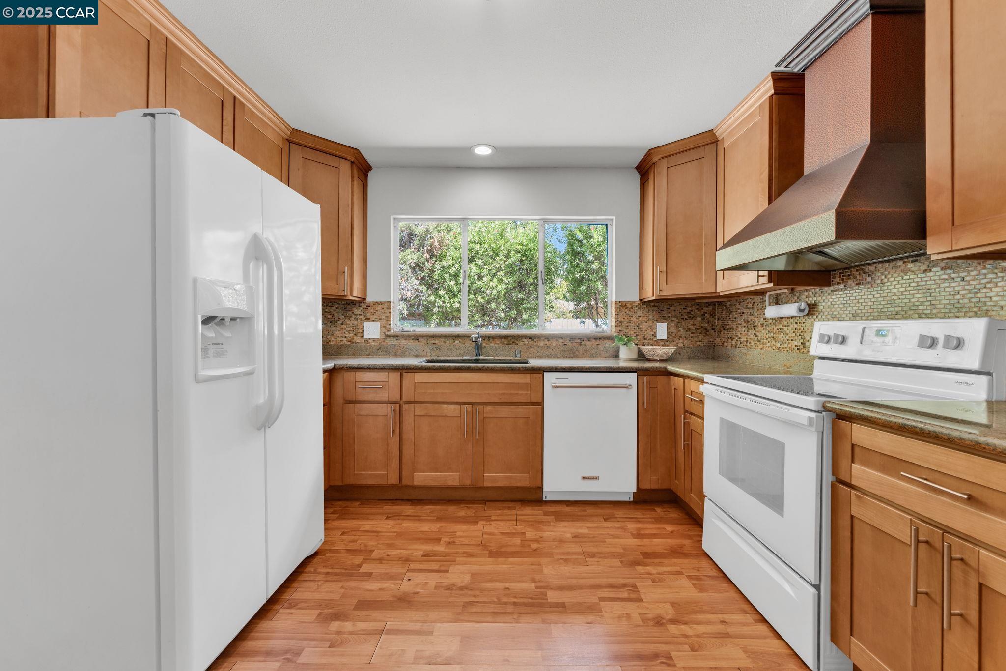 Detail Gallery Image 12 of 36 For 1540 Brentwood Court, Walnut Creek,  CA 94595 - 3 Beds | 1/1 Baths