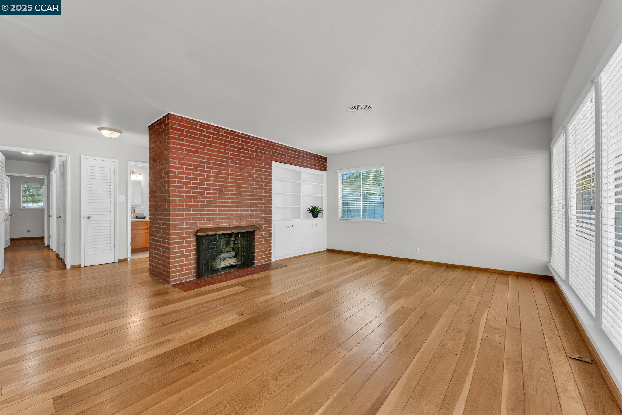 Detail Gallery Image 6 of 36 For 1540 Brentwood Court, Walnut Creek,  CA 94595 - 3 Beds | 1/1 Baths