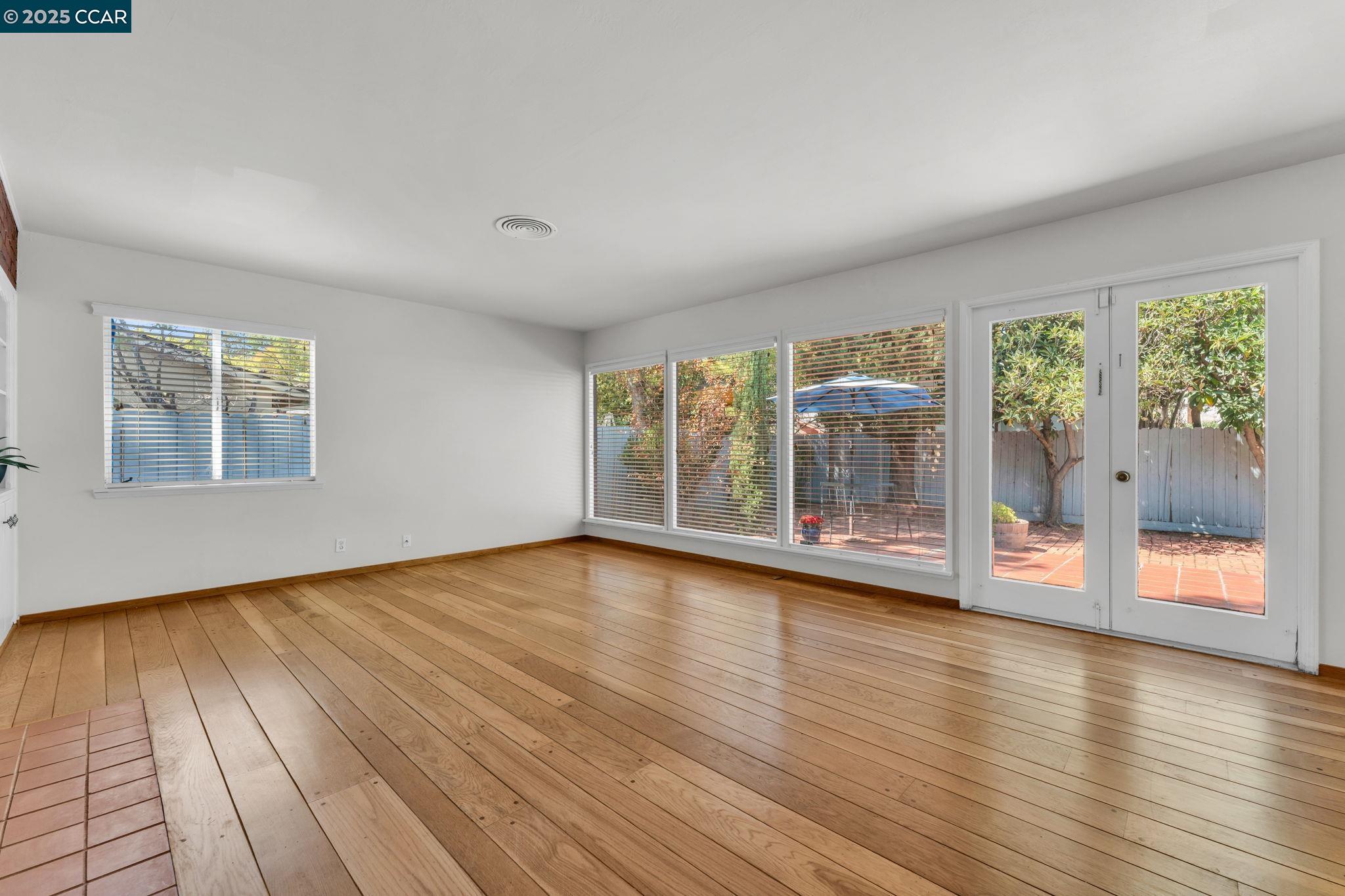 Detail Gallery Image 7 of 36 For 1540 Brentwood Court, Walnut Creek,  CA 94595 - 3 Beds | 1/1 Baths