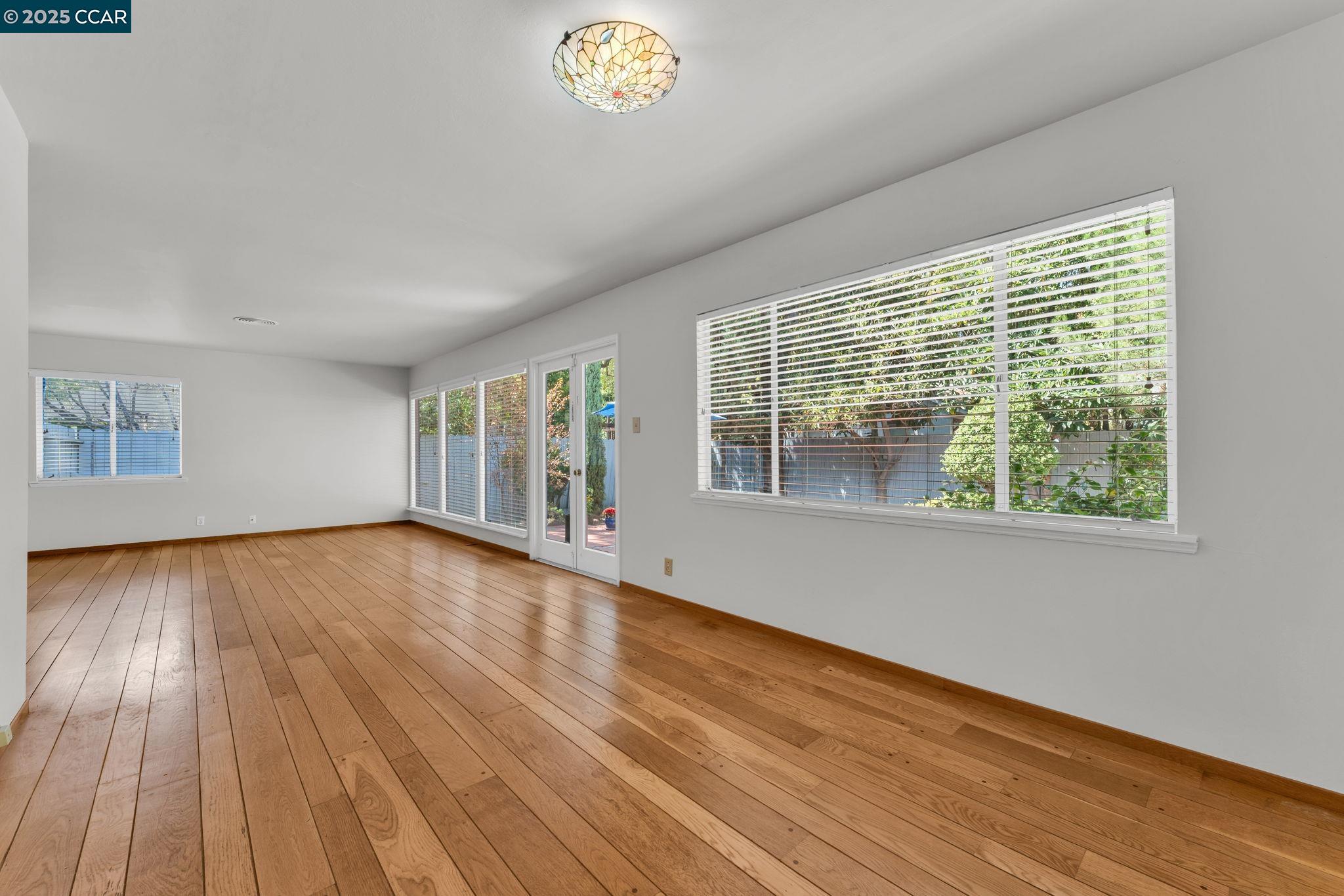 Detail Gallery Image 10 of 36 For 1540 Brentwood Court, Walnut Creek,  CA 94595 - 3 Beds | 1/1 Baths