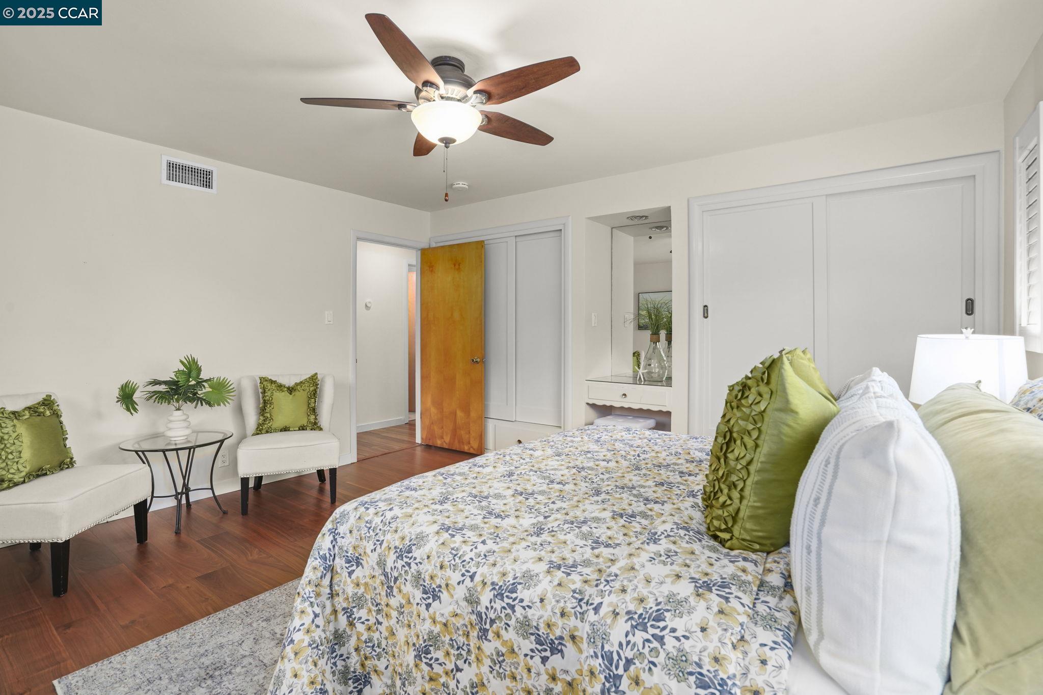 Detail Gallery Image 13 of 41 For 8 Laurel Court, Martinez,  CA 94553 - 3 Beds | 1/1 Baths