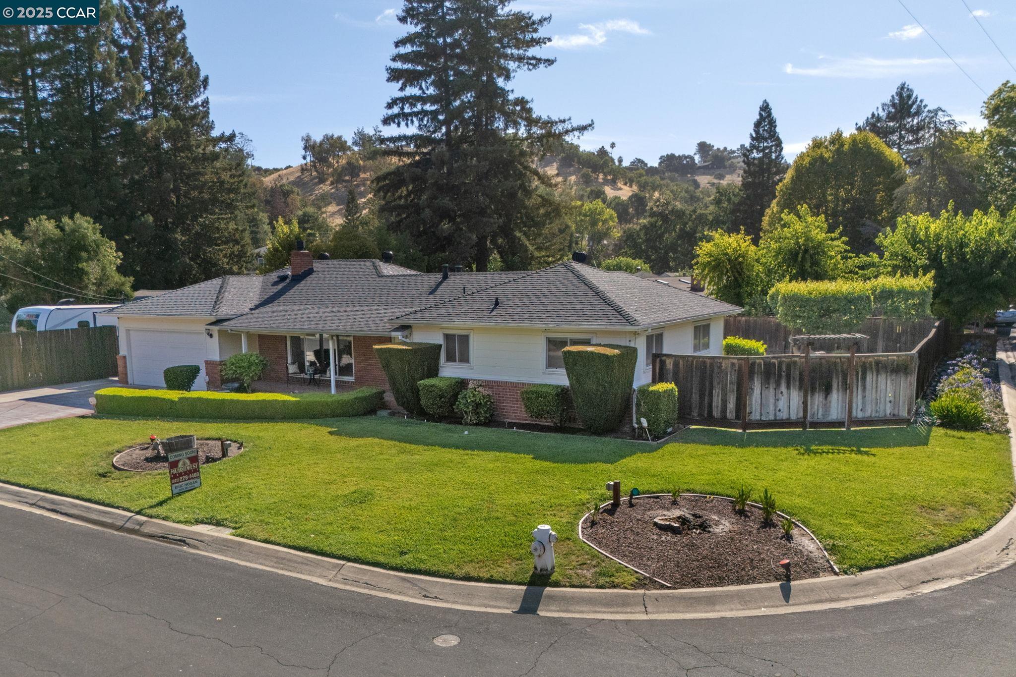 Detail Gallery Image 21 of 41 For 8 Laurel Court, Martinez,  CA 94553 - 3 Beds | 1/1 Baths