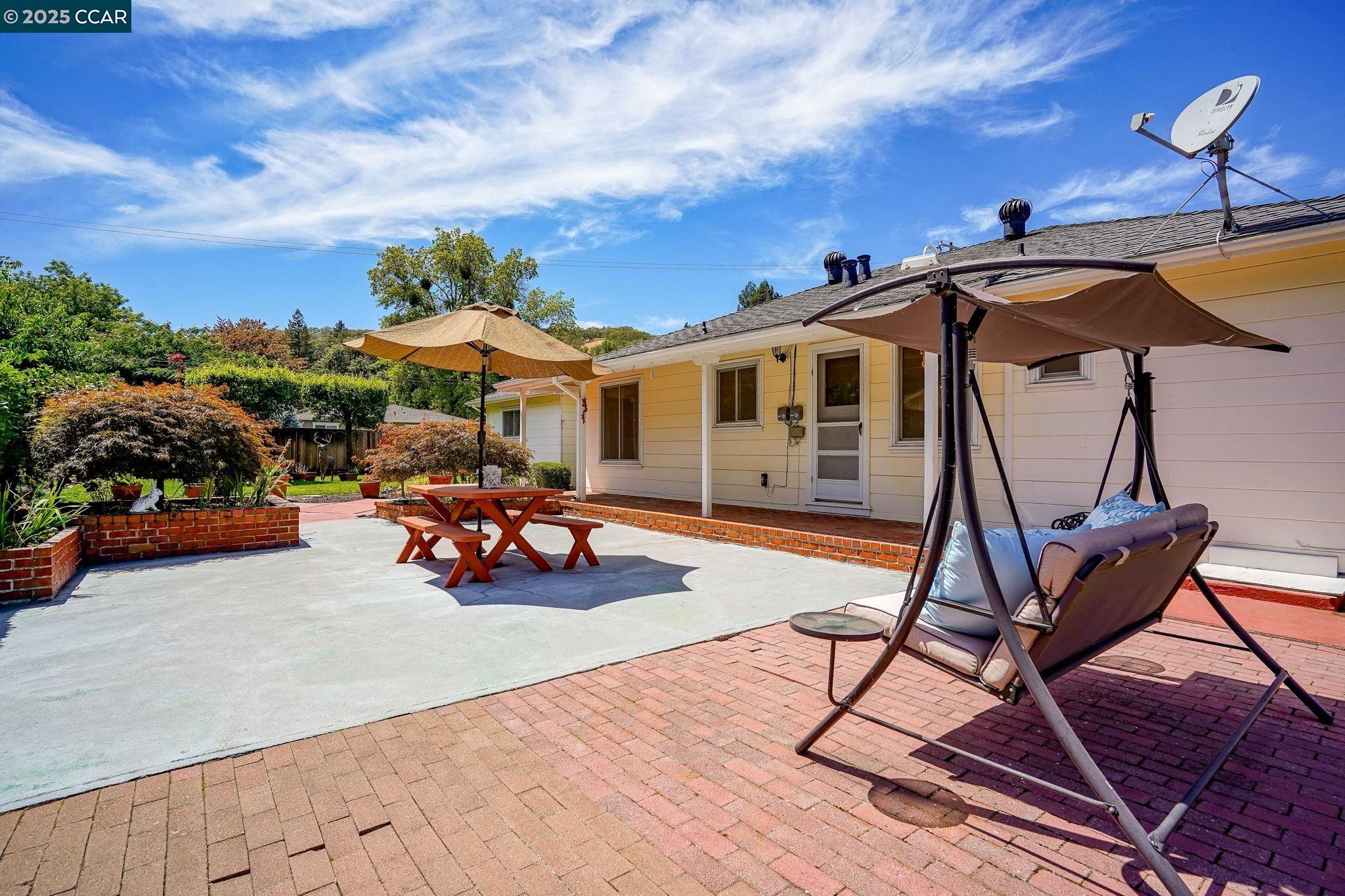 Detail Gallery Image 23 of 41 For 8 Laurel Court, Martinez,  CA 94553 - 3 Beds | 1/1 Baths
