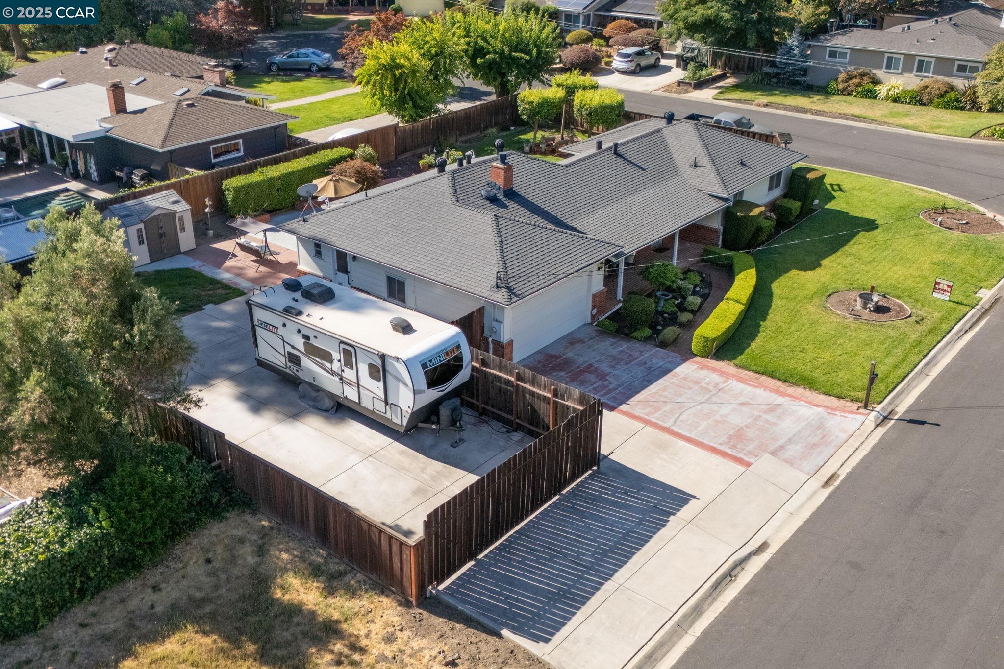 Detail Gallery Image 30 of 41 For 8 Laurel Court, Martinez,  CA 94553 - 3 Beds | 1/1 Baths